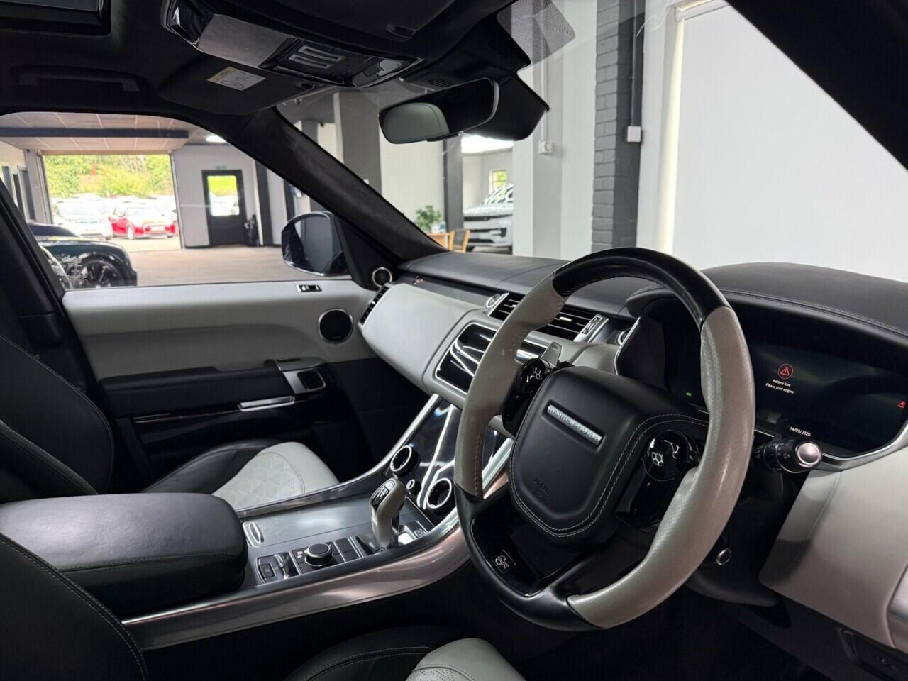 Land Rover Range Rover Sport view 27