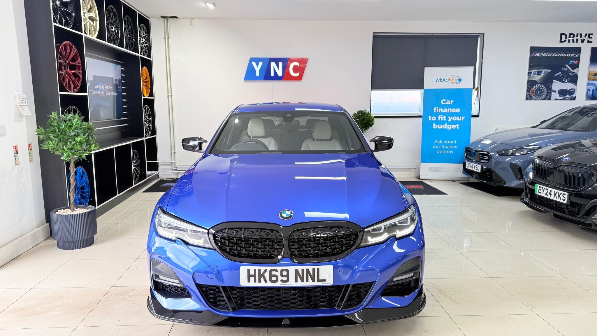 BMW 3 Series view 44