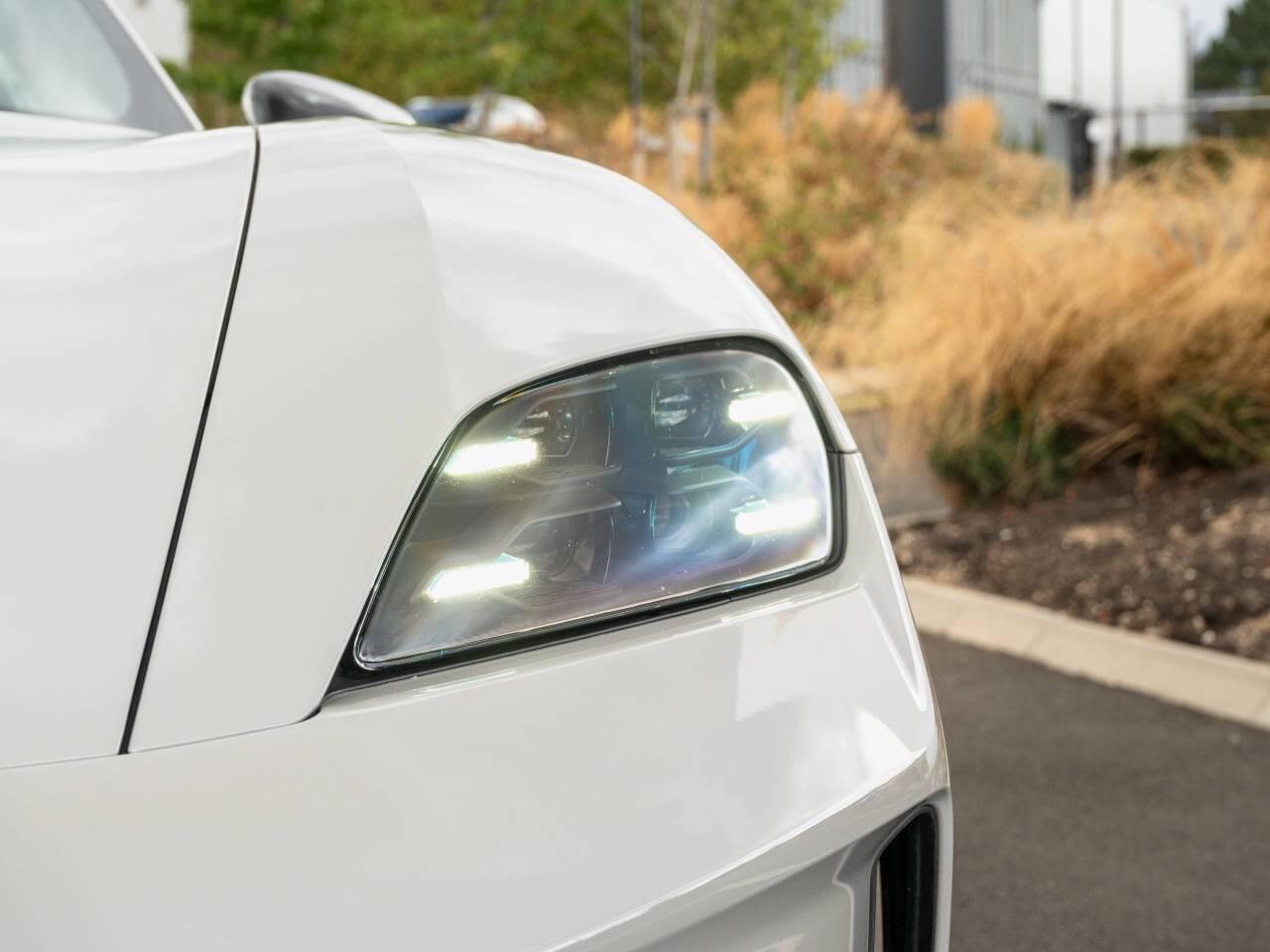 Porsche Taycan view 12