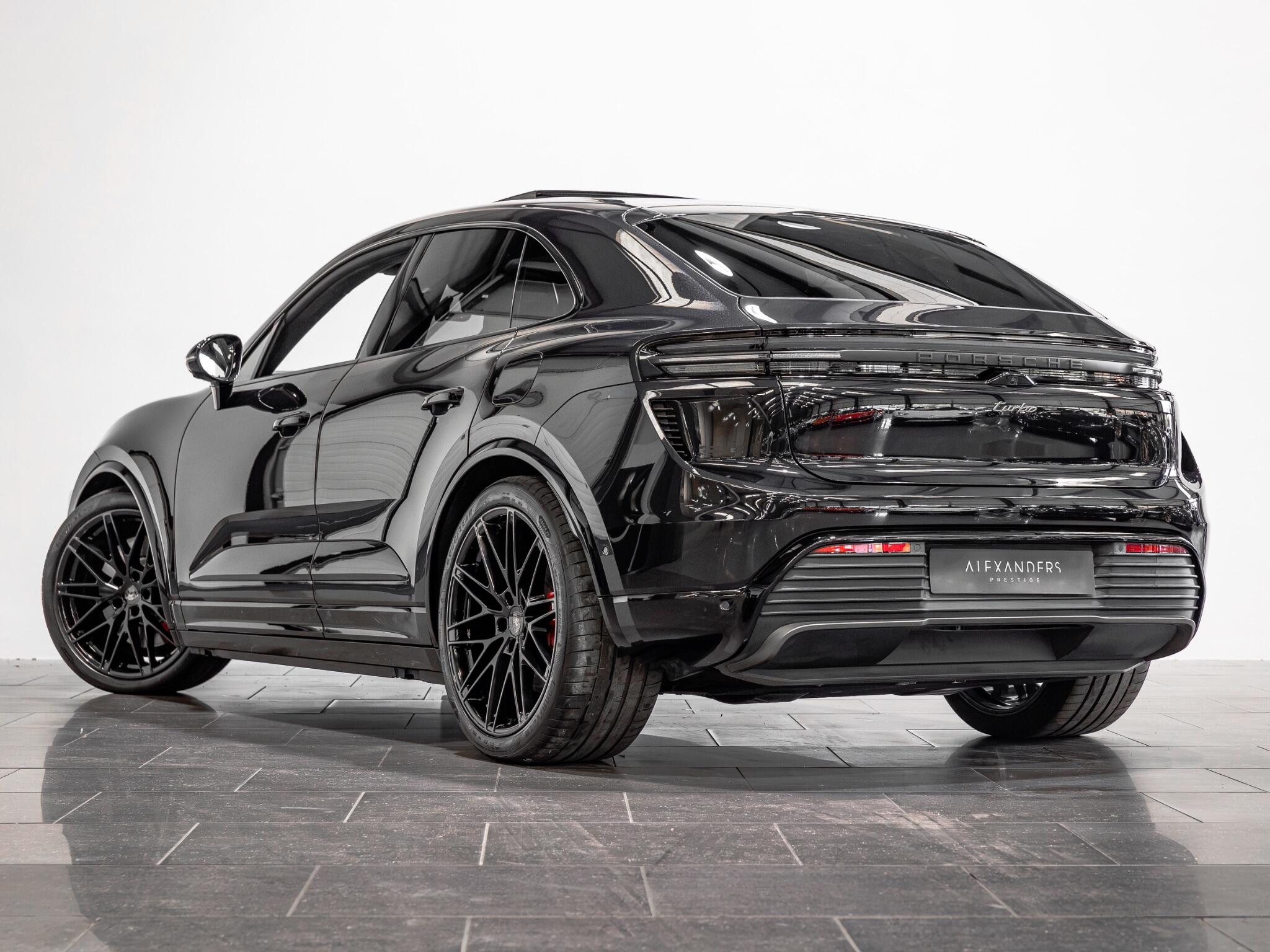 Porsche Macan view 7
