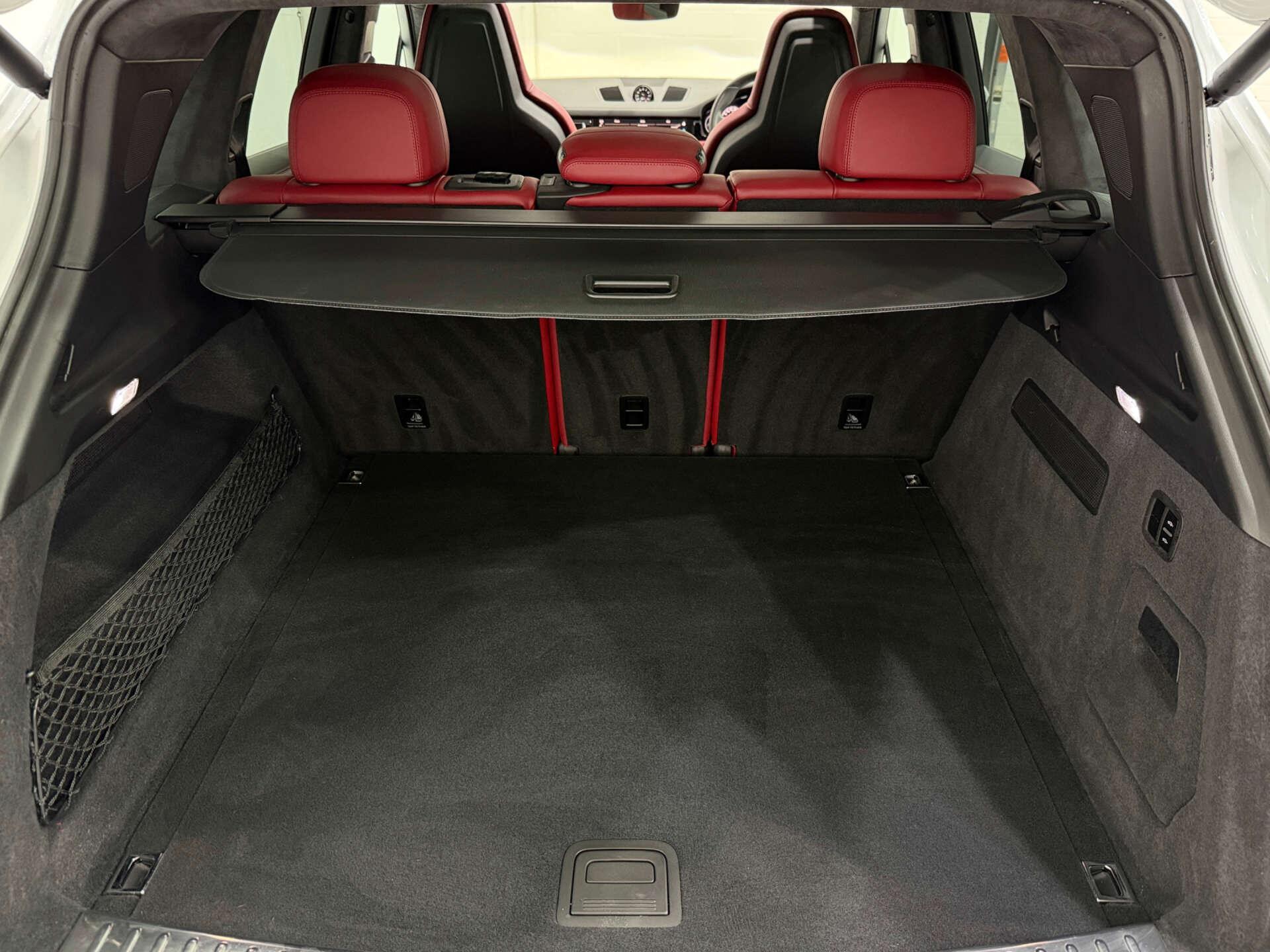 Porsche Cayenne view 28