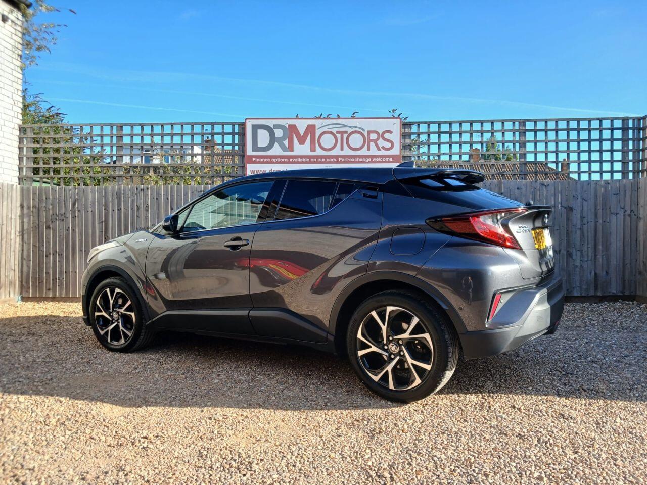 Toyota C-HR view 4