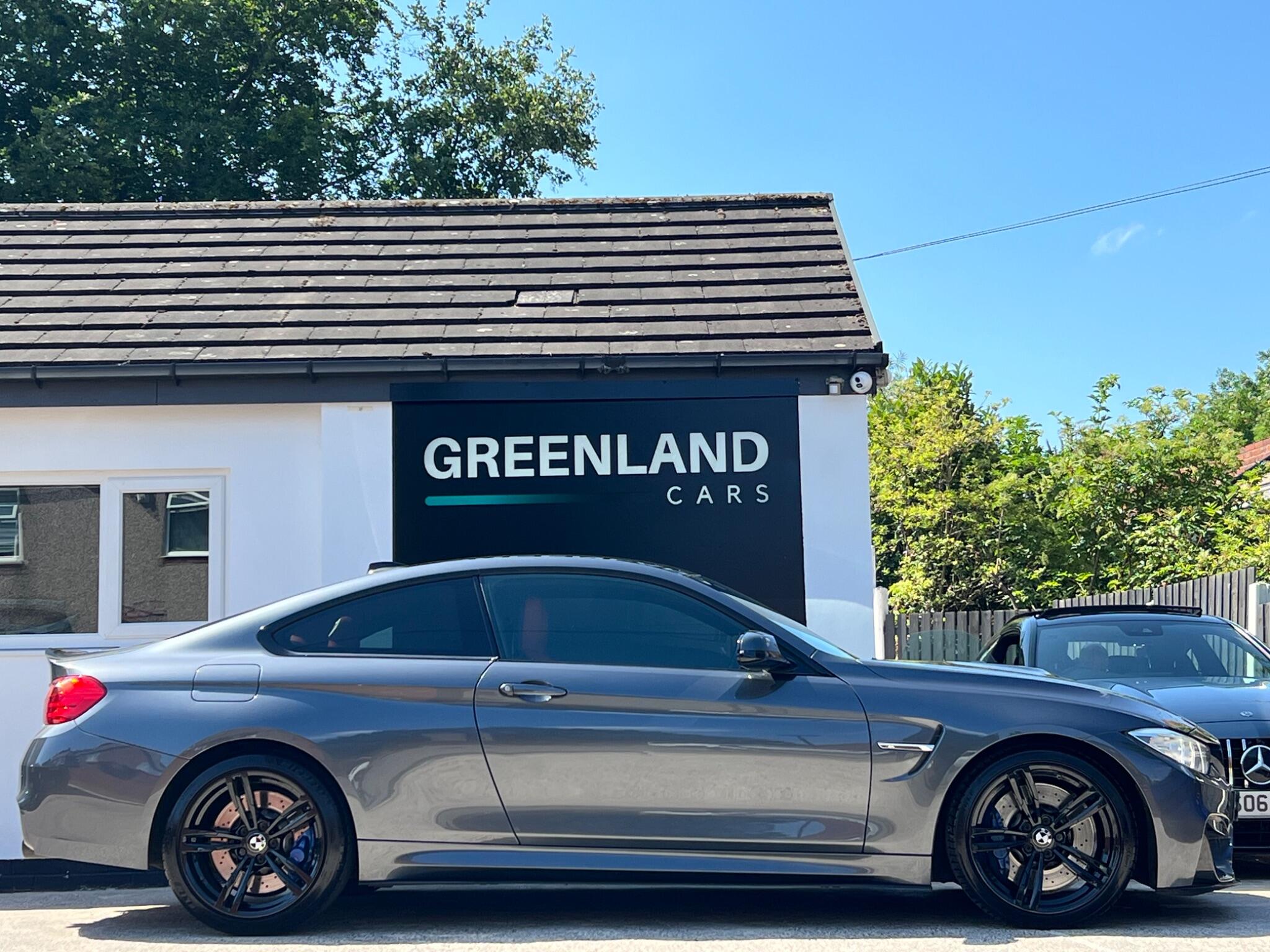 BMW M4 view 32