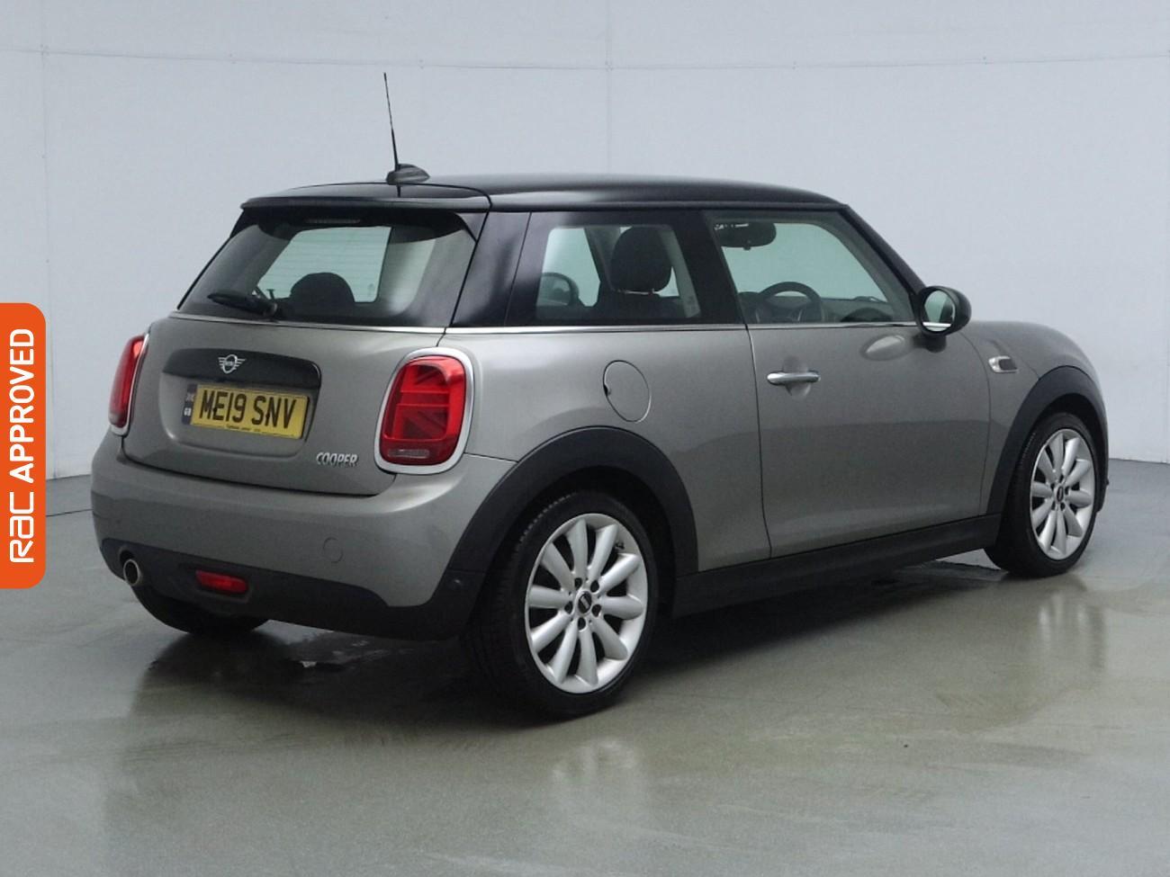 Mini Hatch view 27