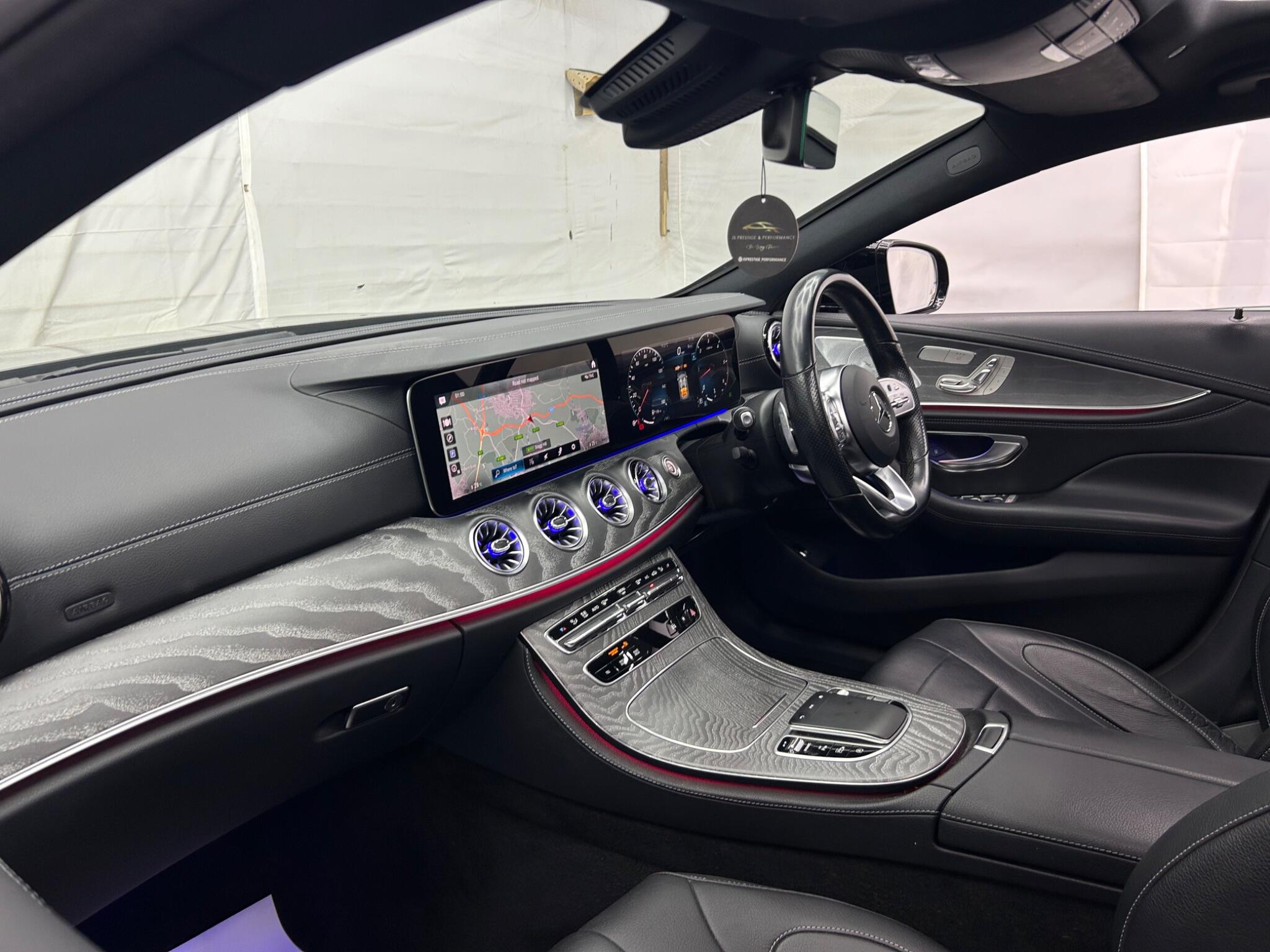 Mercedes-Benz CLS view 14
