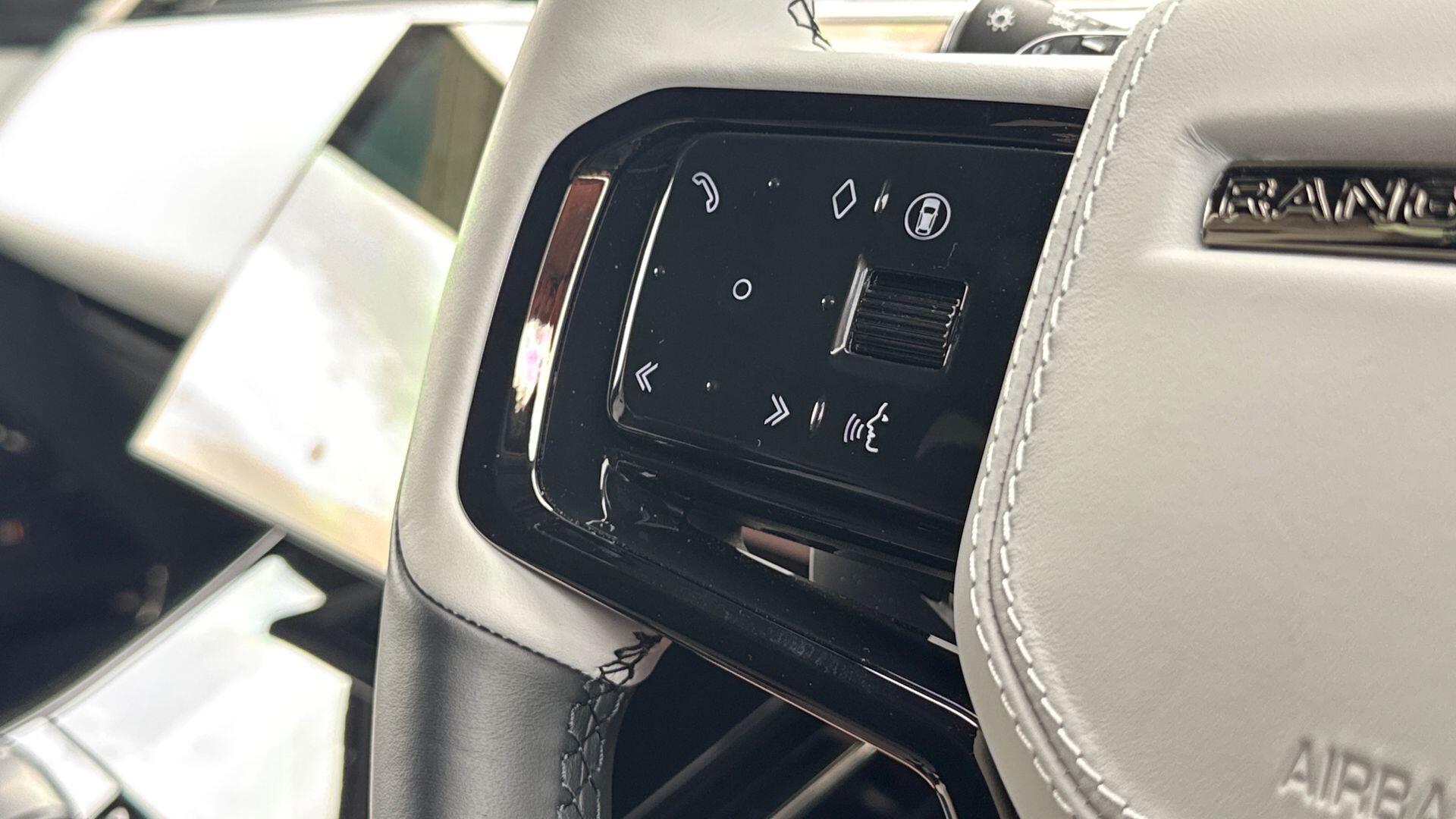 Land Rover Range Rover Sport view 32