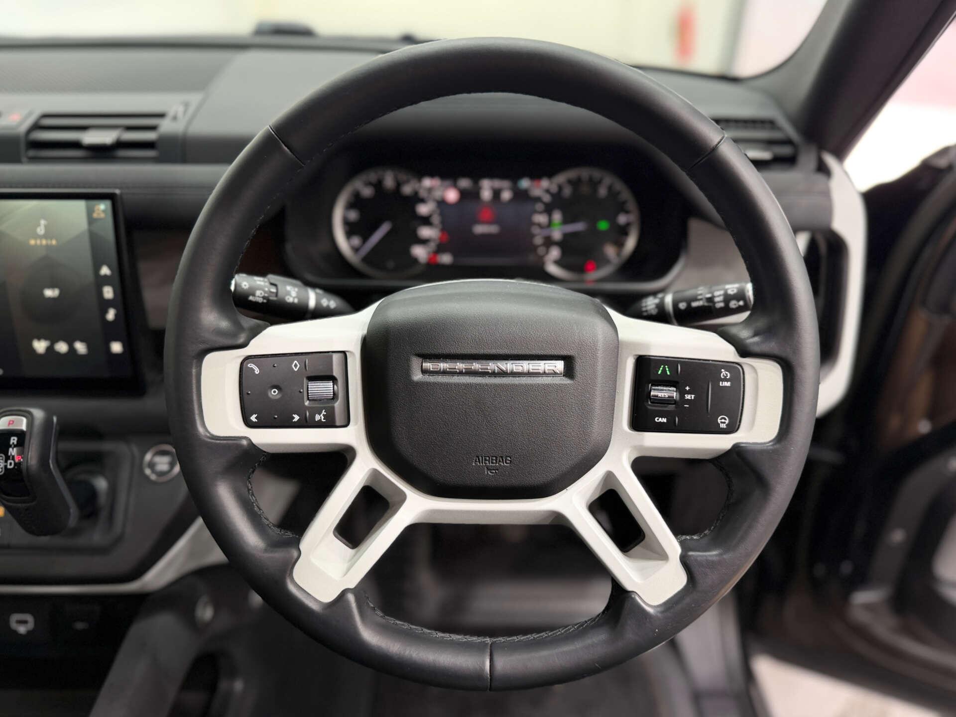 Land Rover Defender view 20
