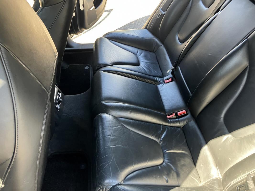 Audi S6 Avant view 19