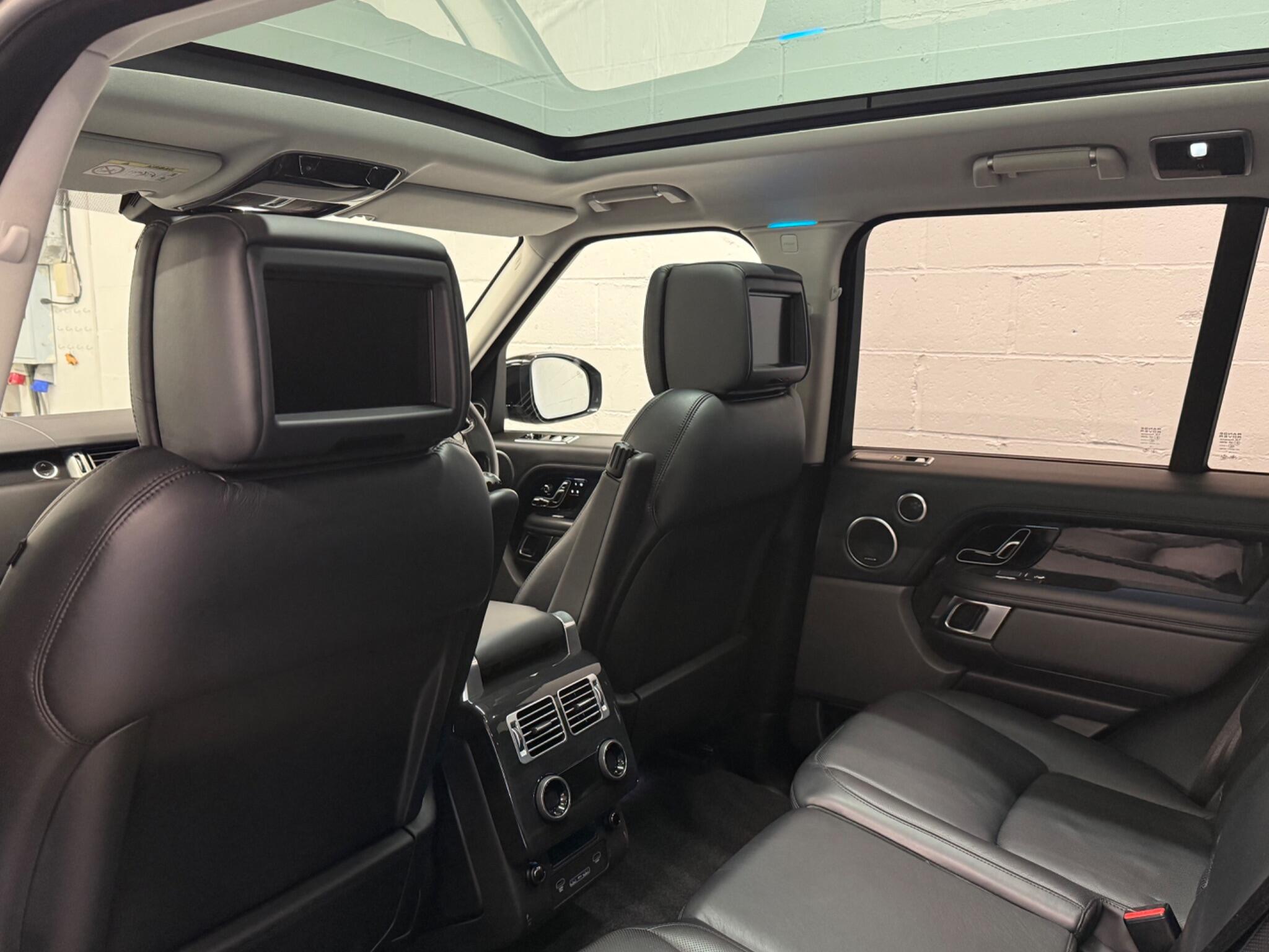 Land Rover Range Rover view 15