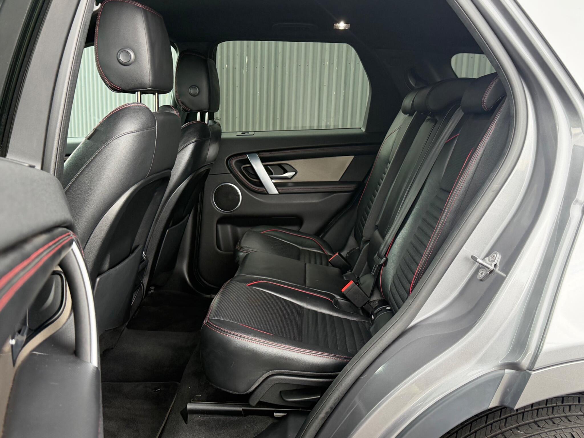 Land Rover Discovery Sport view 14