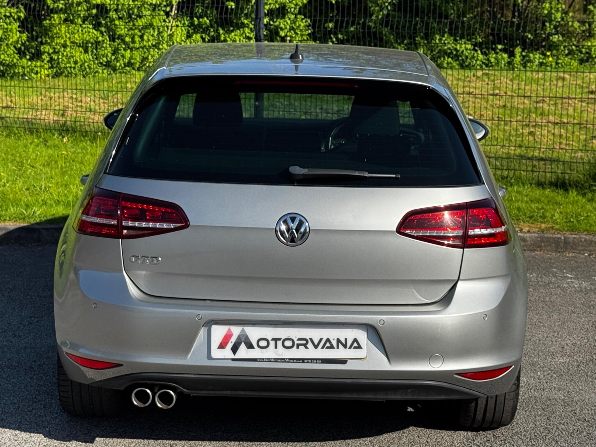 Volkswagen Golf view 14
