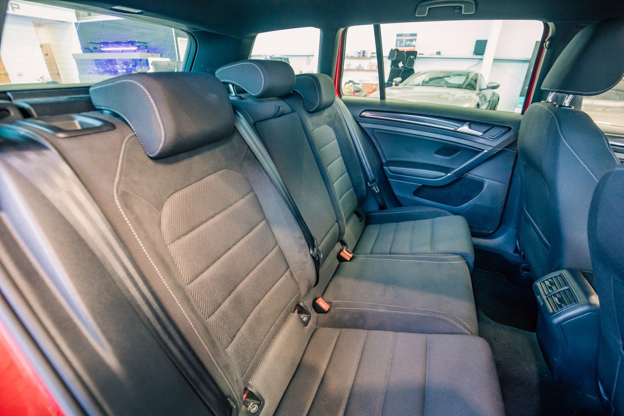 Volkswagen Golf view 12