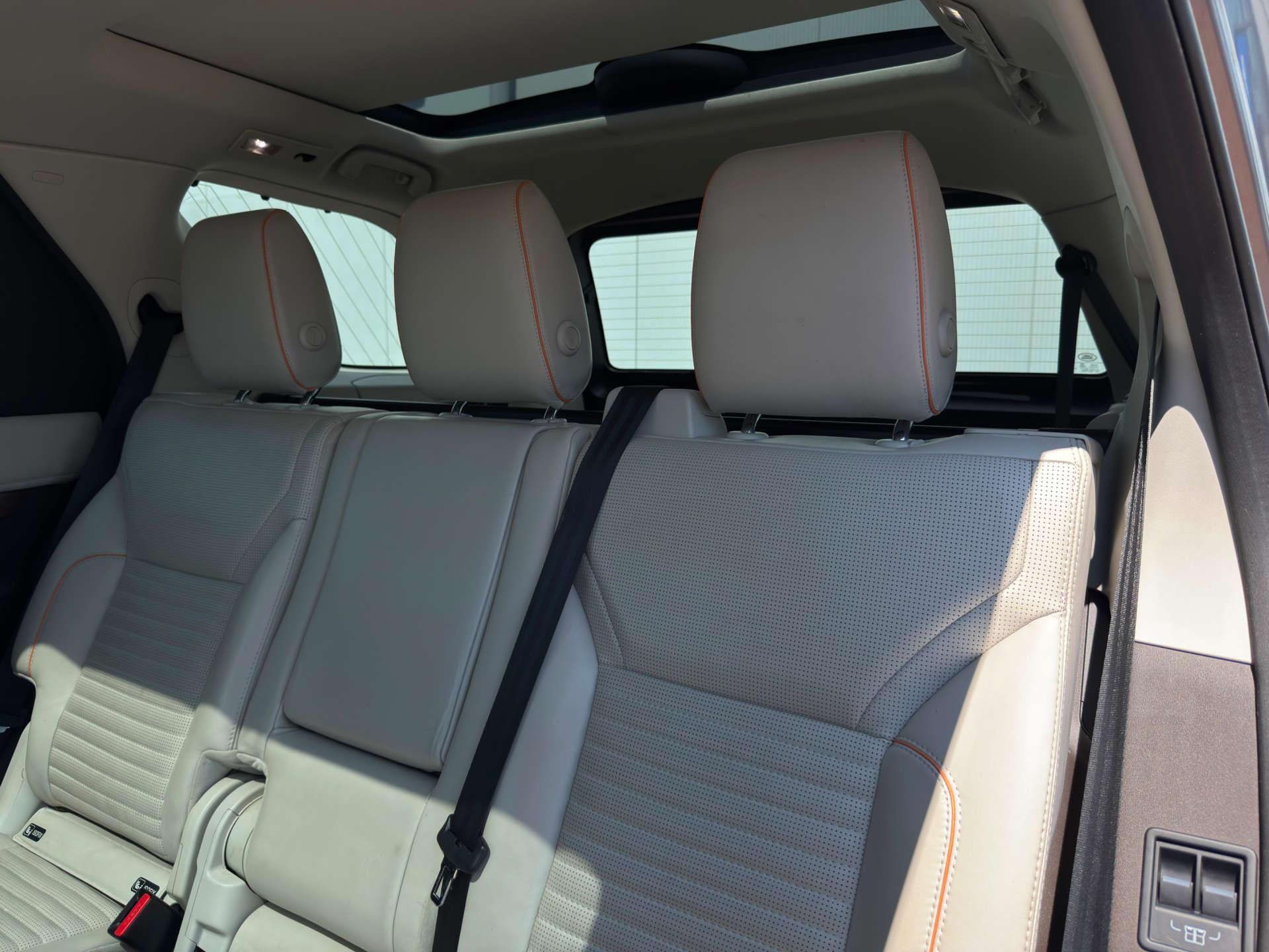 Land Rover Discovery 3 view 36