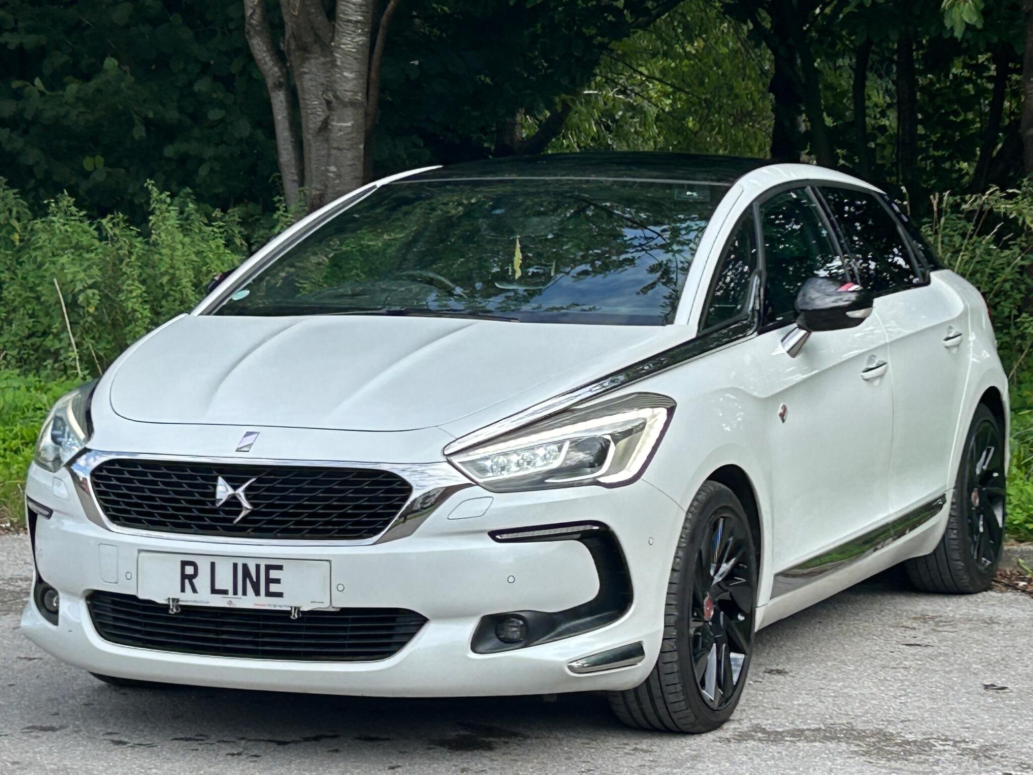 DS Automobiles DS 5 view 6