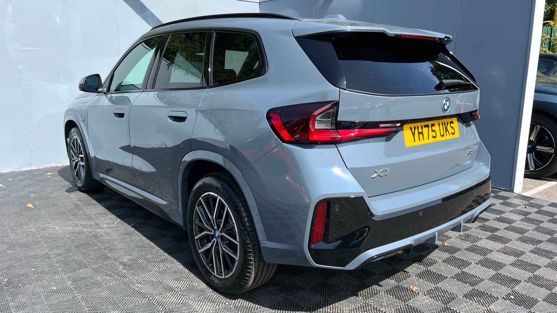 BMW X1 view 28