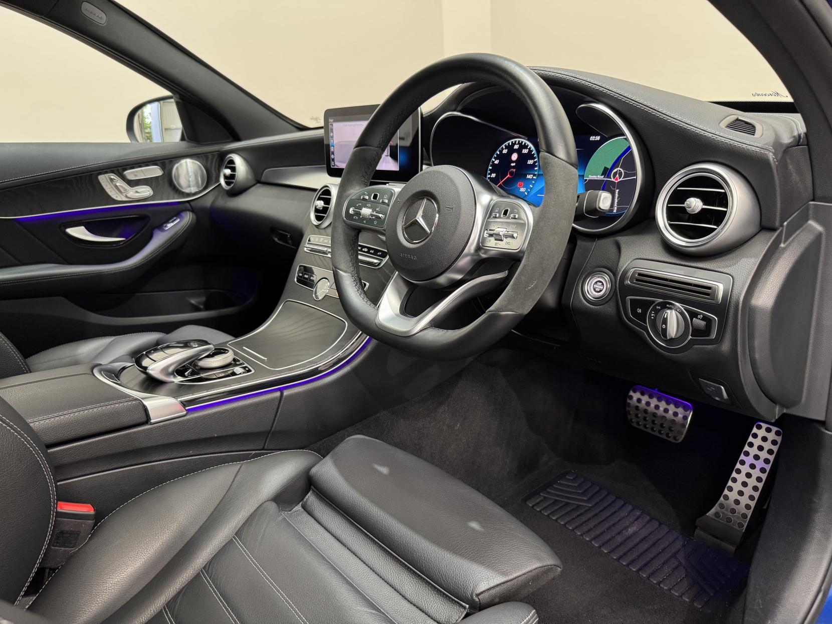 Mercedes-Benz C Class view 20
