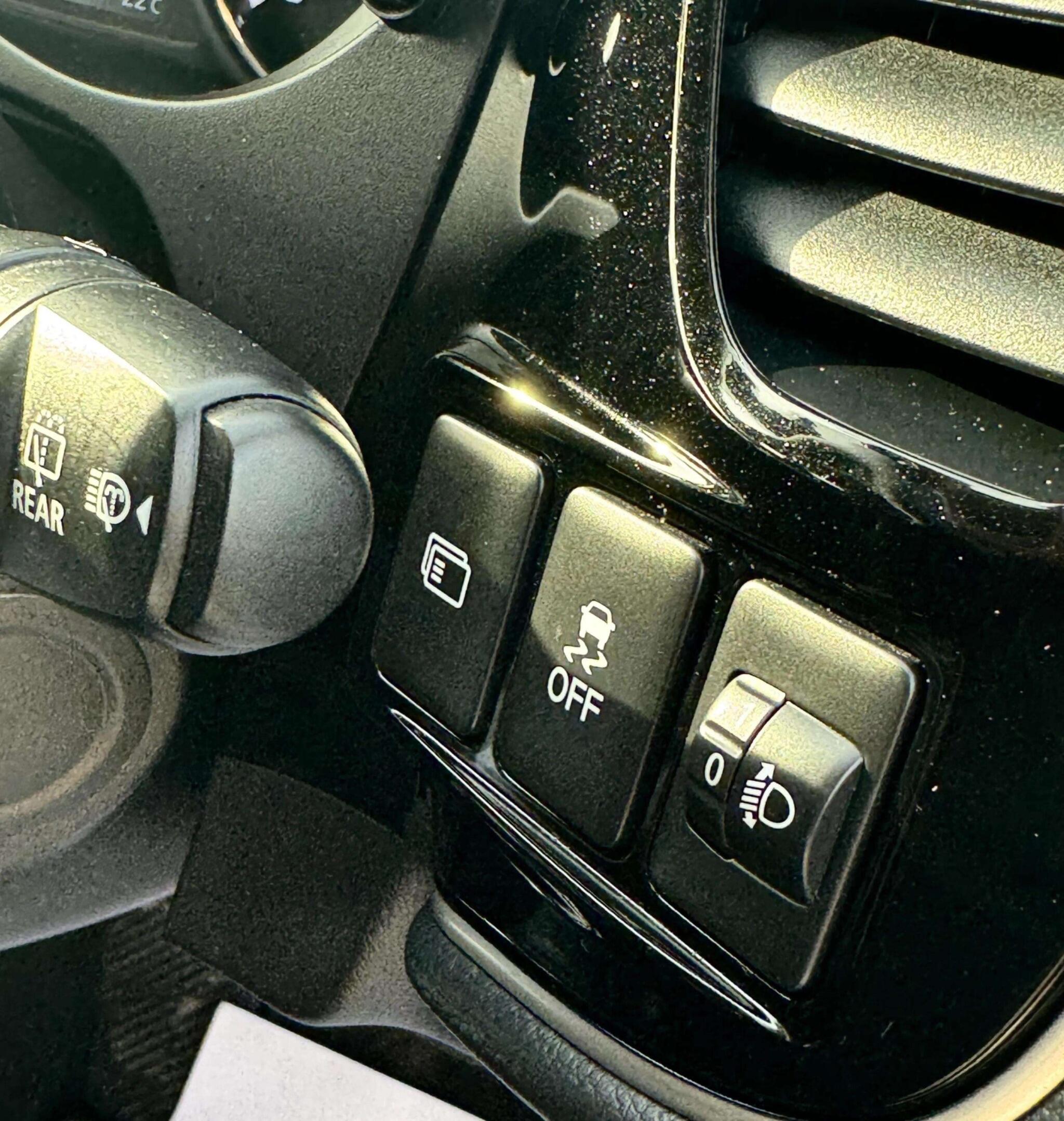 Mitsubishi Outlander view 30