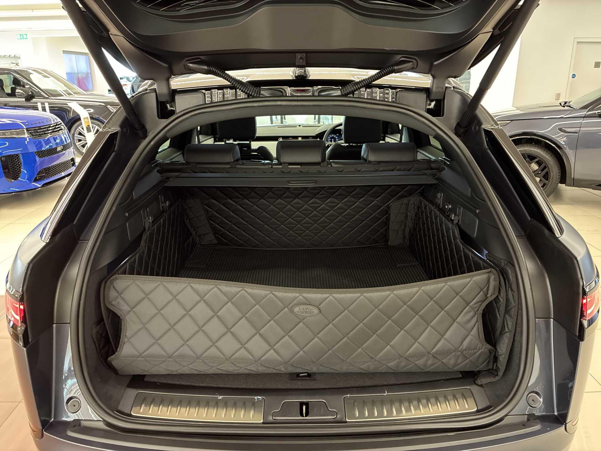 Land Rover Range Rover Velar view 10