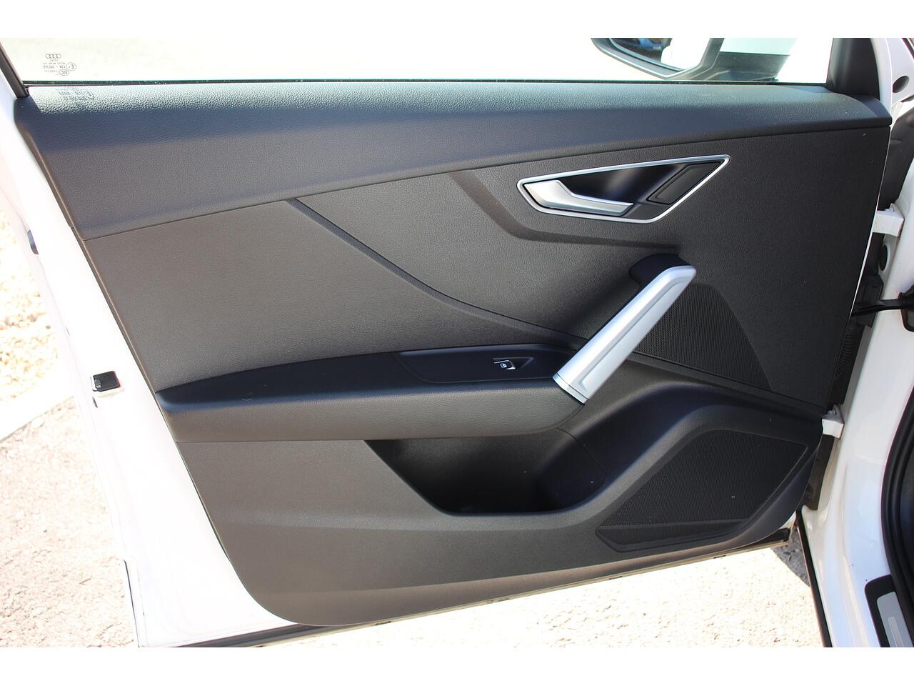 Audi Q2 view 31