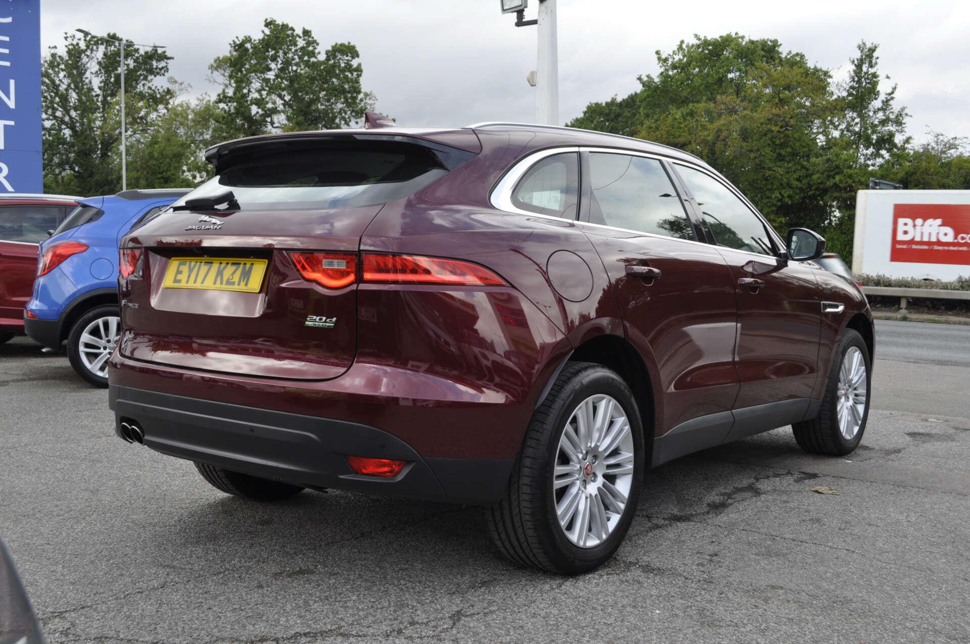Jaguar F-Pace view 6