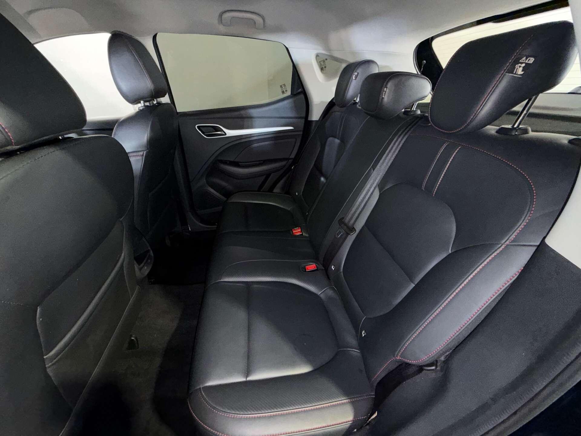 MG ZS view 59