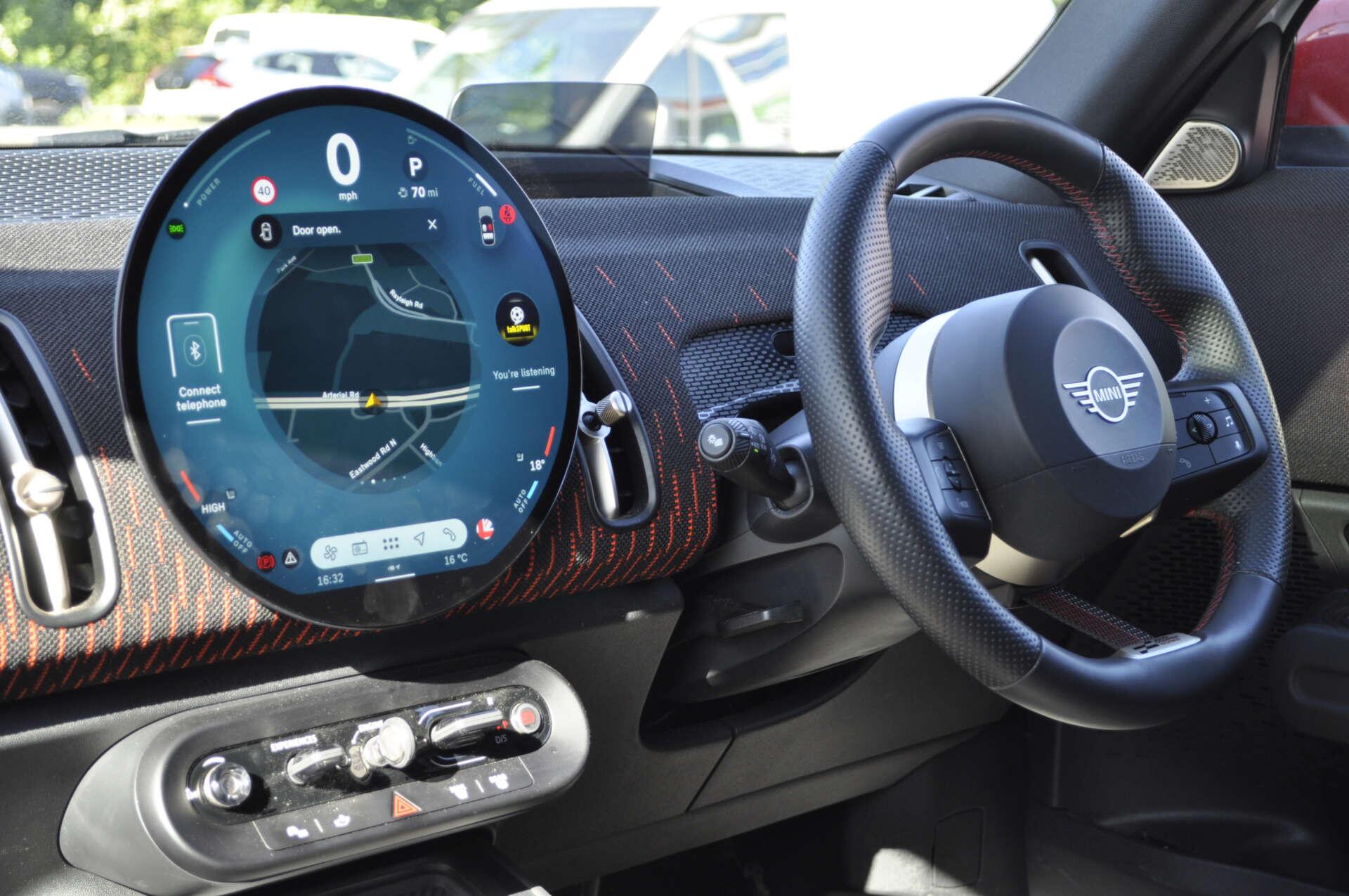 Mini Countryman view 15