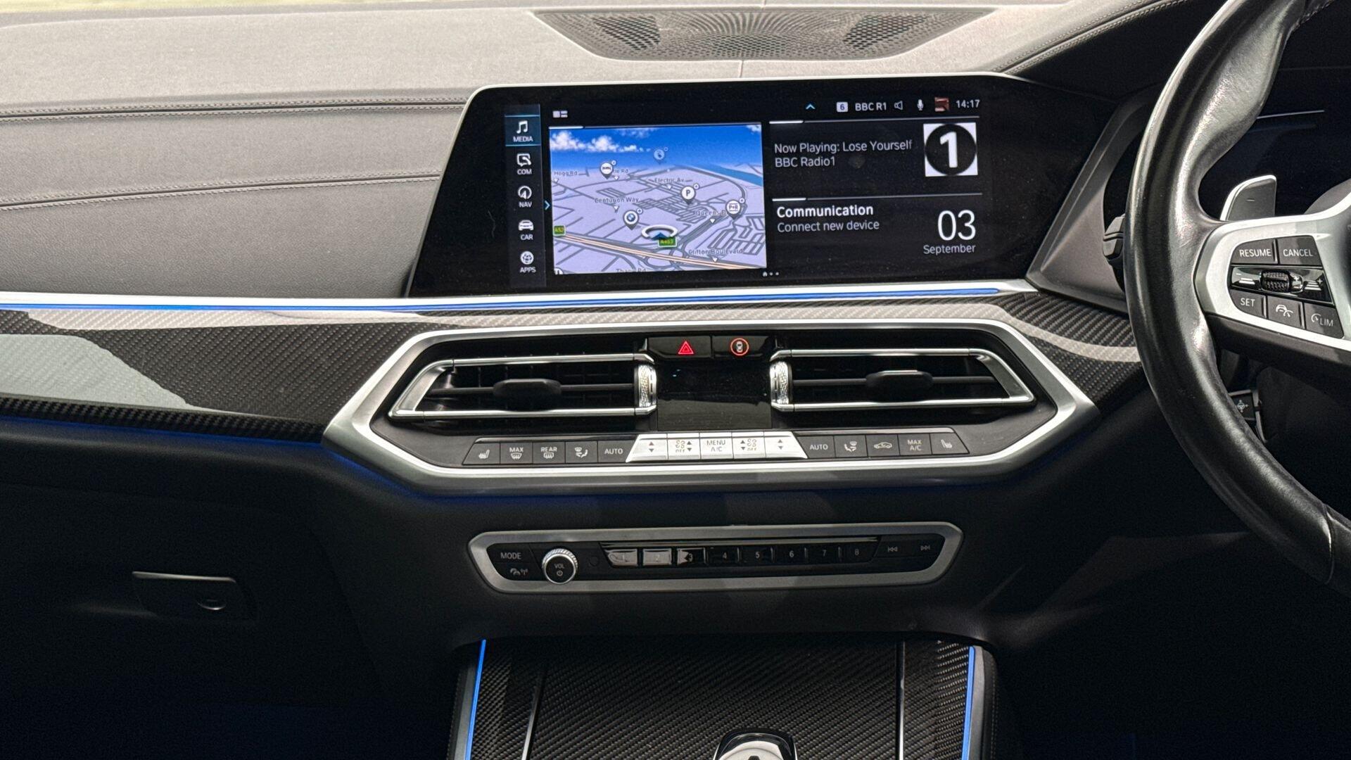 BMW X5 view 8