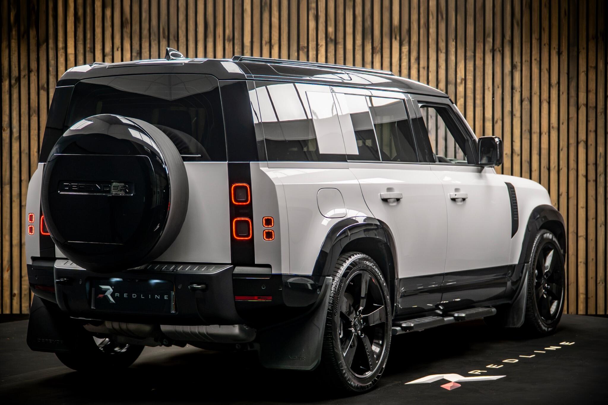 Land Rover Defender view 4