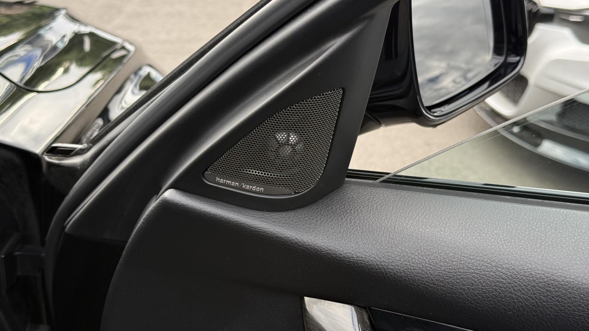 BMW 3 Series view 23
