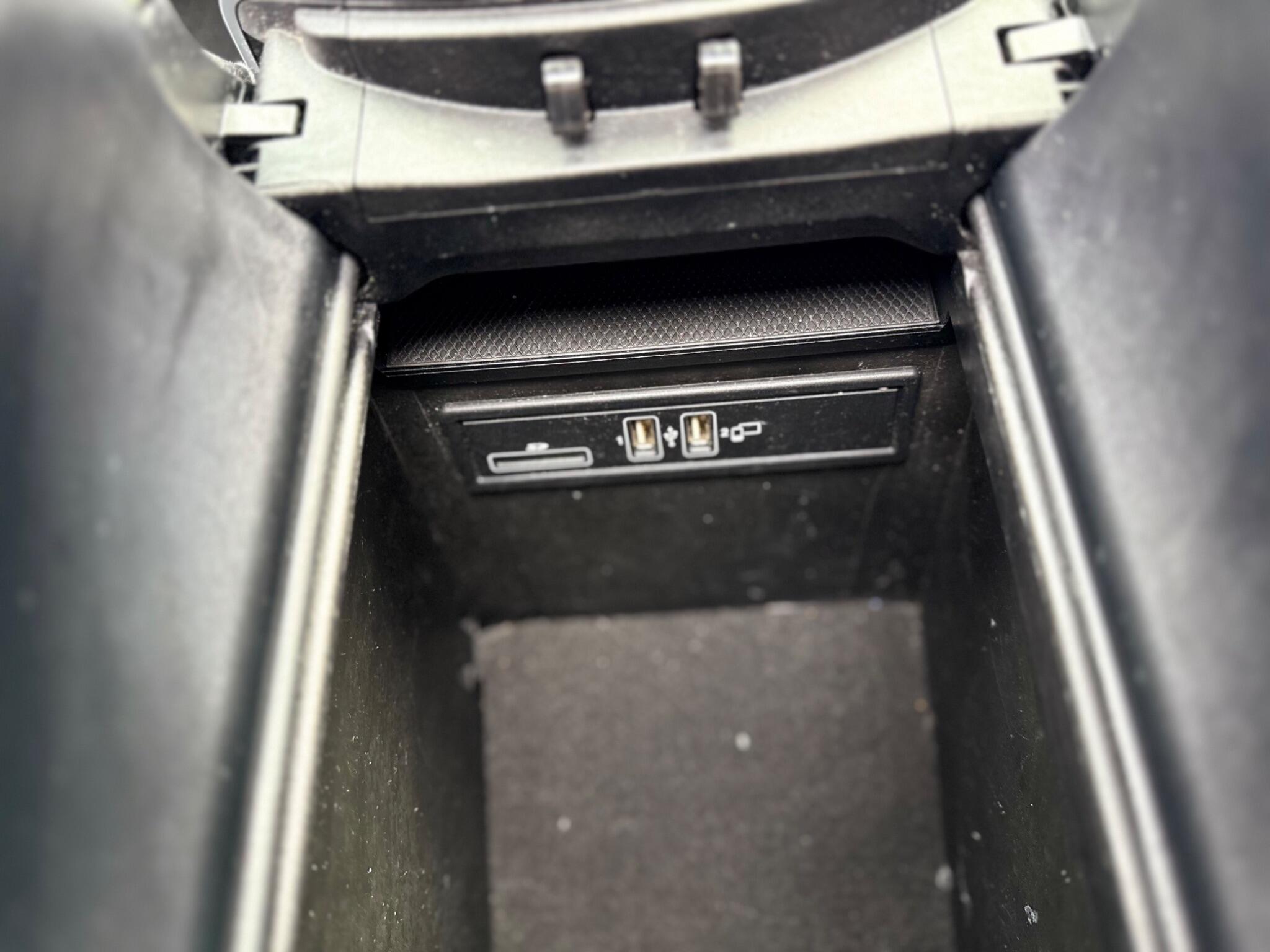 Mercedes-Benz GLC view 32