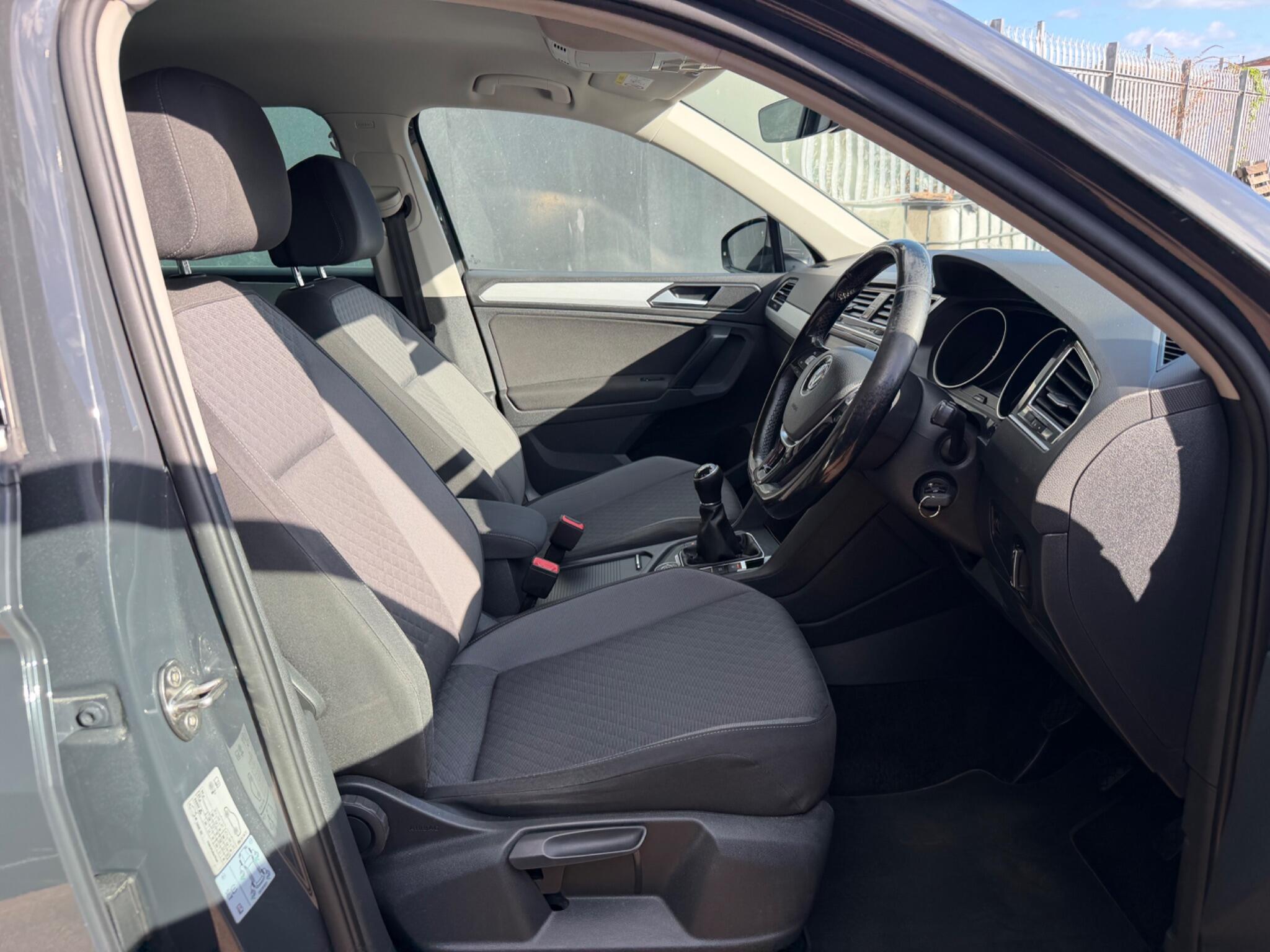 Volkswagen Tiguan view 8