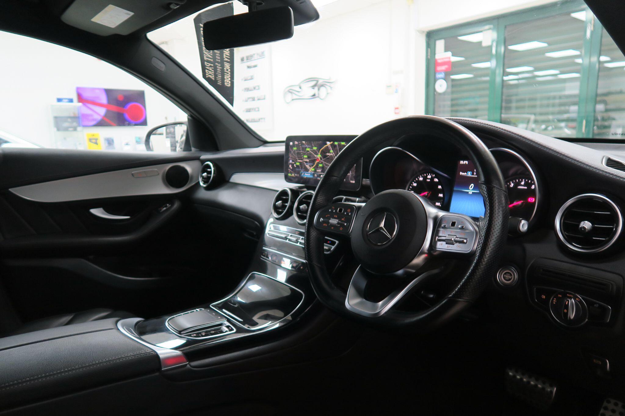 Mercedes-Benz GLC view 31