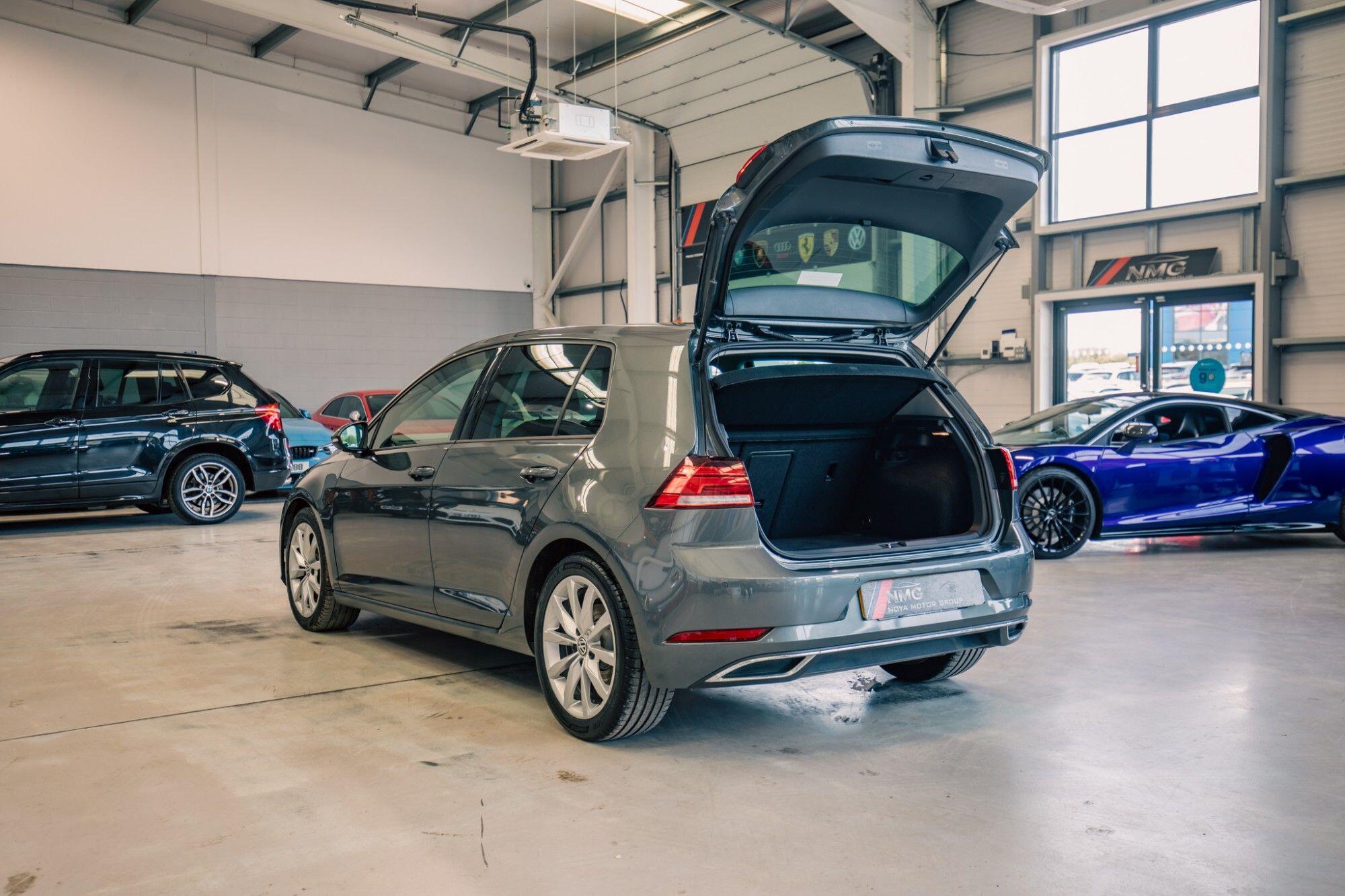 Volkswagen Golf view 28