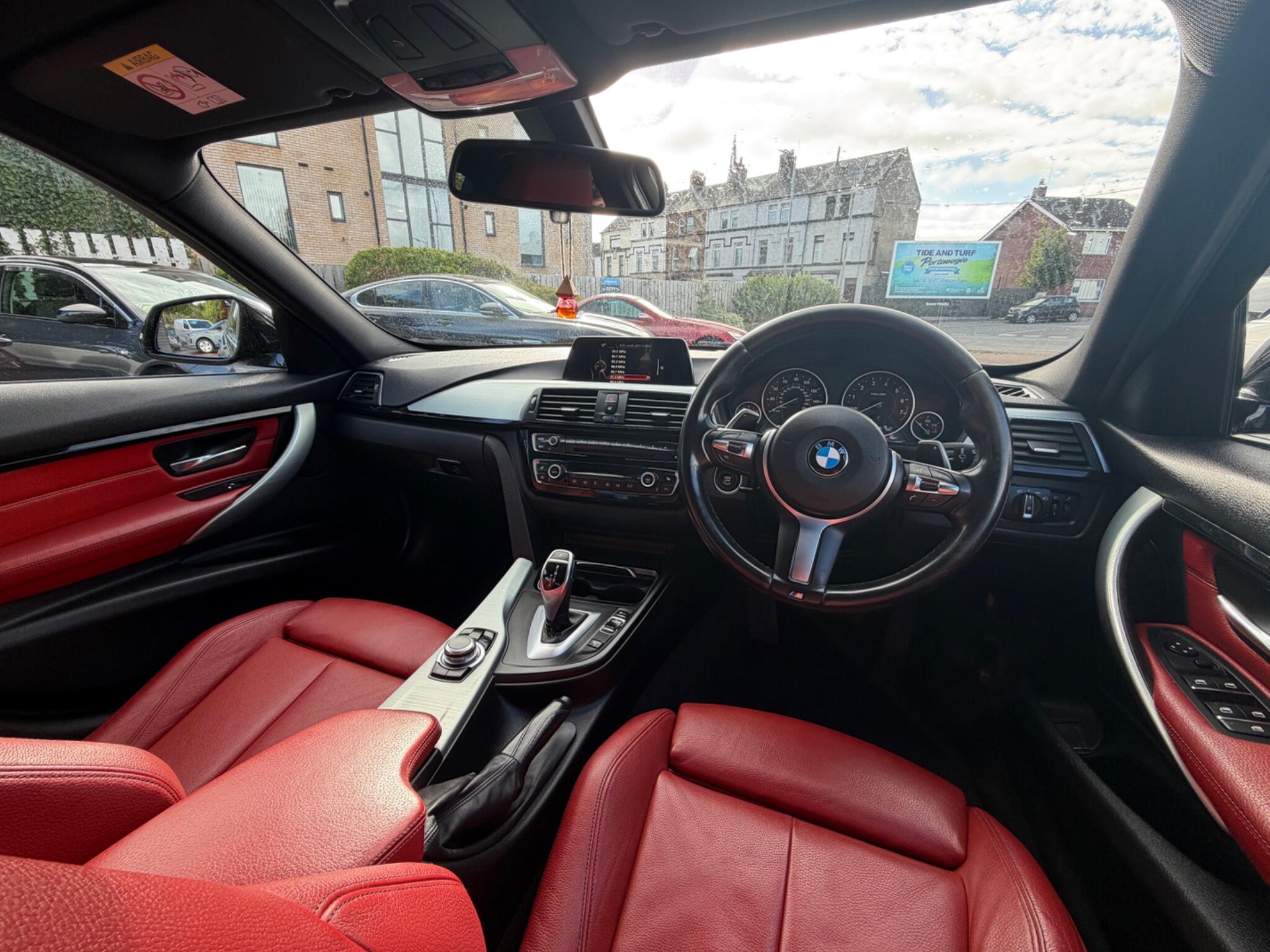 BMW 3 Series view 15