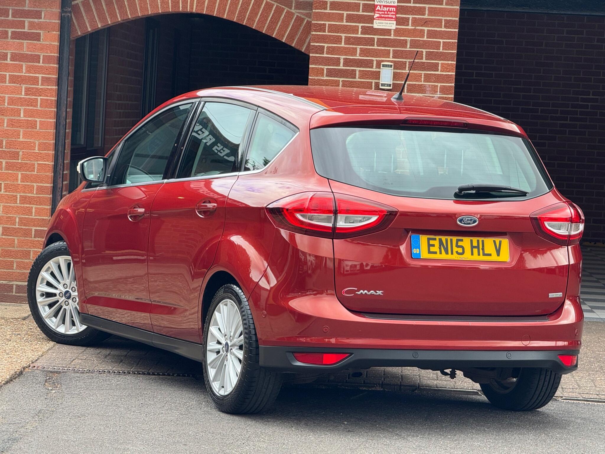 Ford C-Max view 3