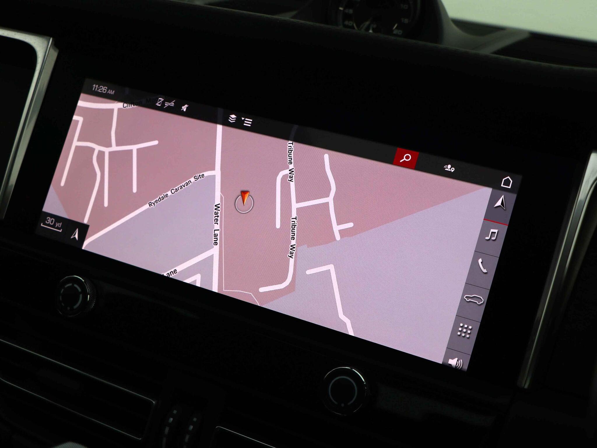 Porsche Macan view 44