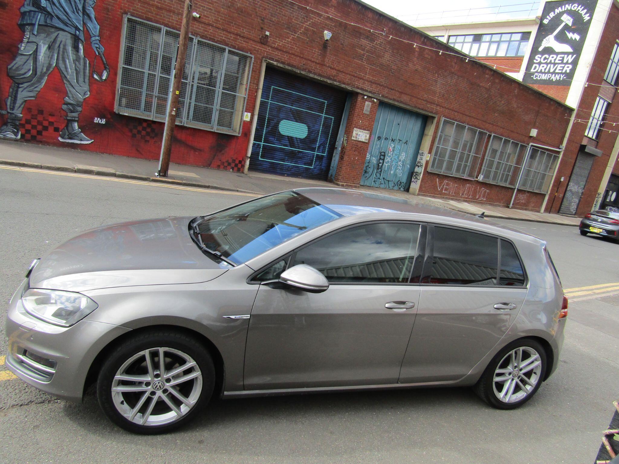 Volkswagen Golf view 5