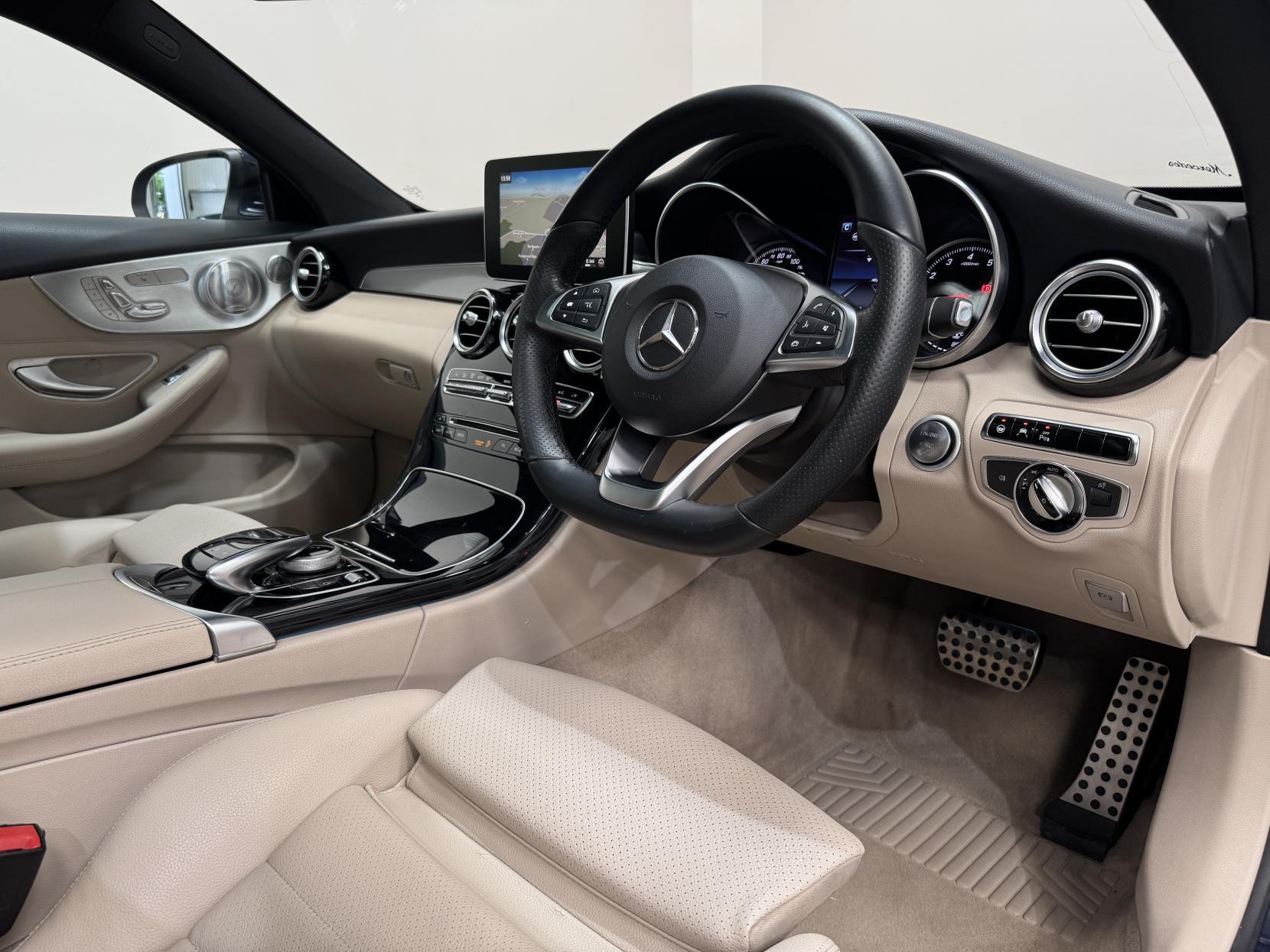 Mercedes-Benz C Class view 19