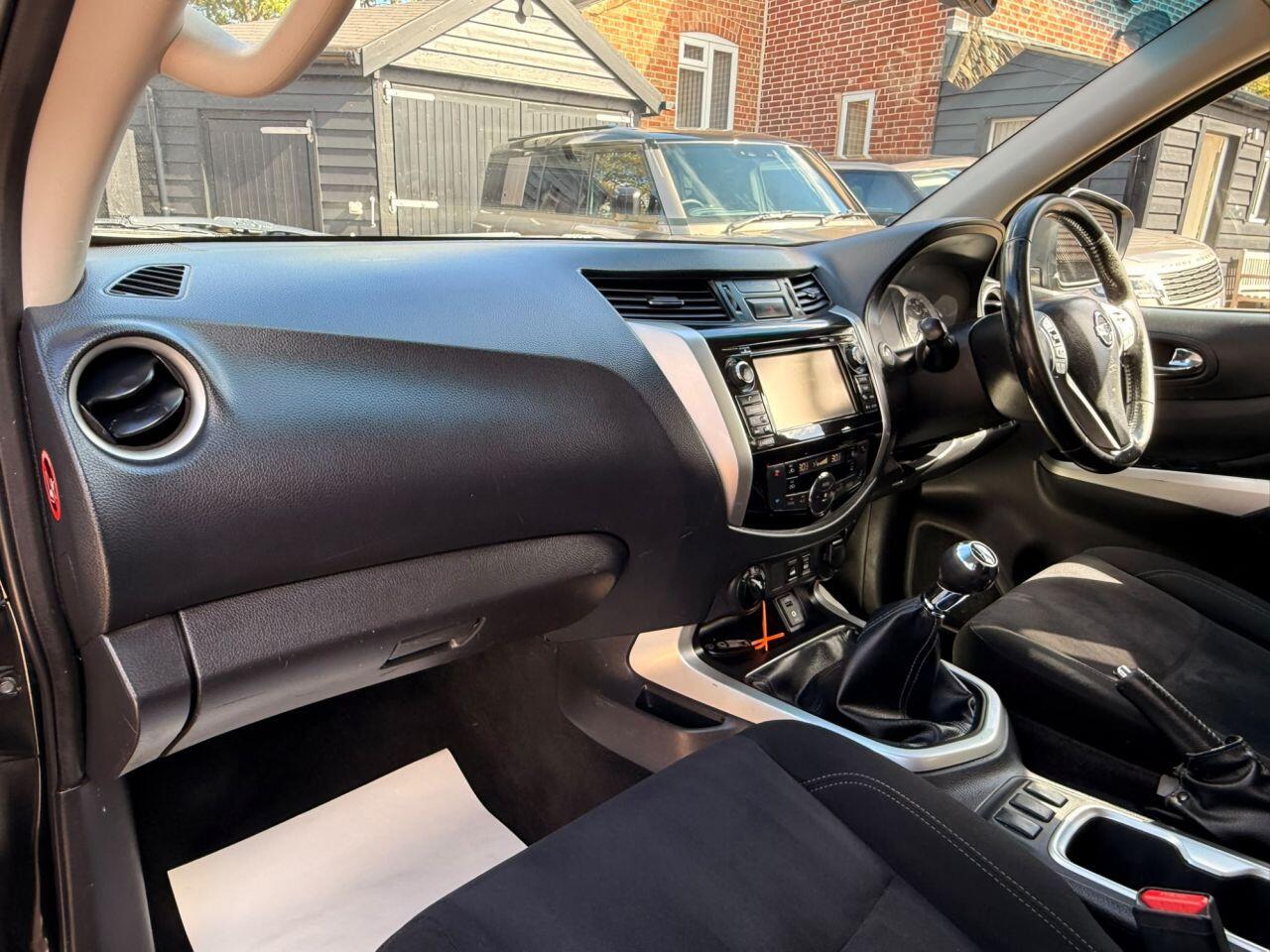 Nissan Navara view 14