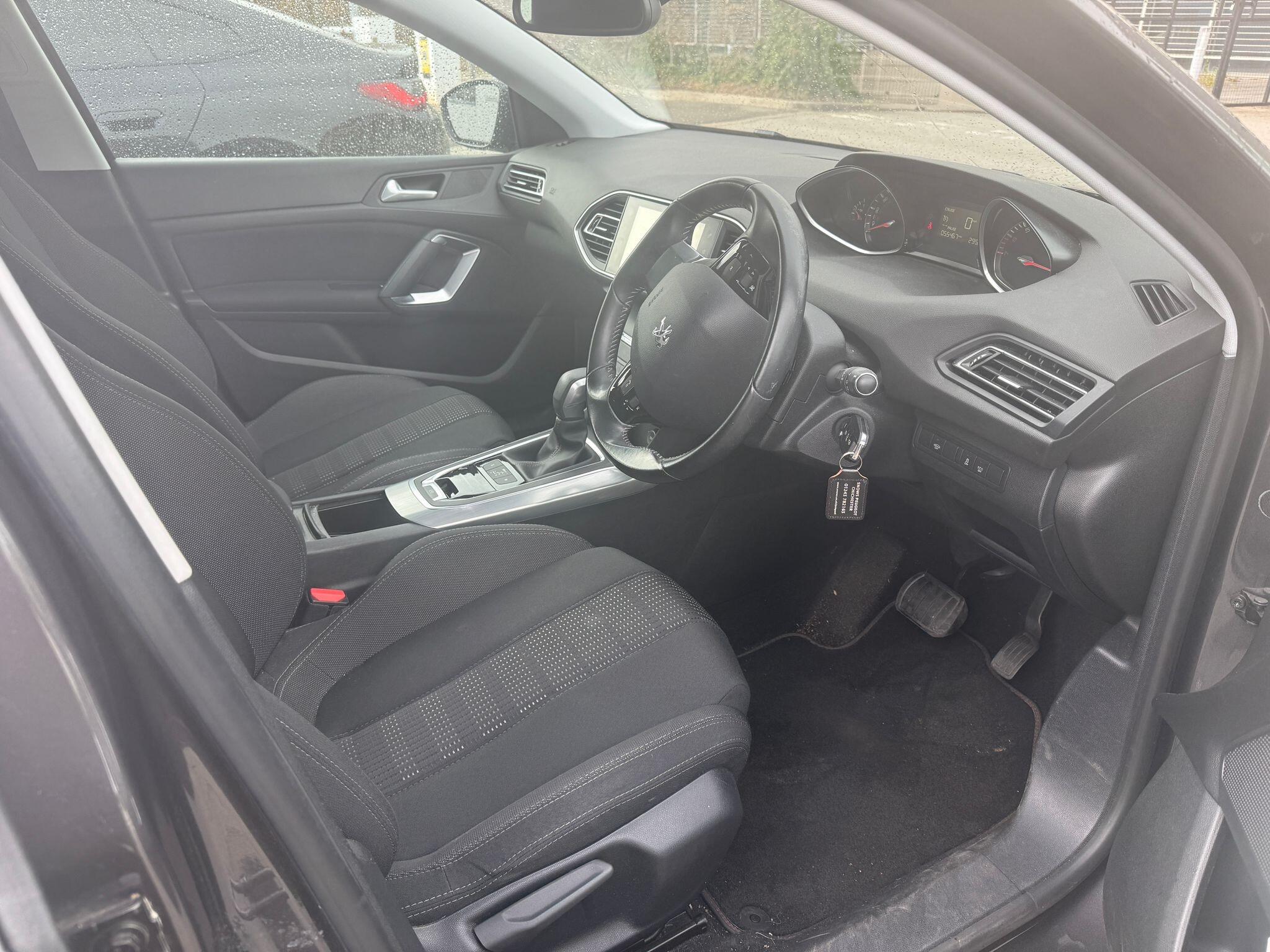 2017 Peugeot 308 1.2 PureTech Allure EAT Euro 6 (s/s) 5dr • 55,500 miles image 7
