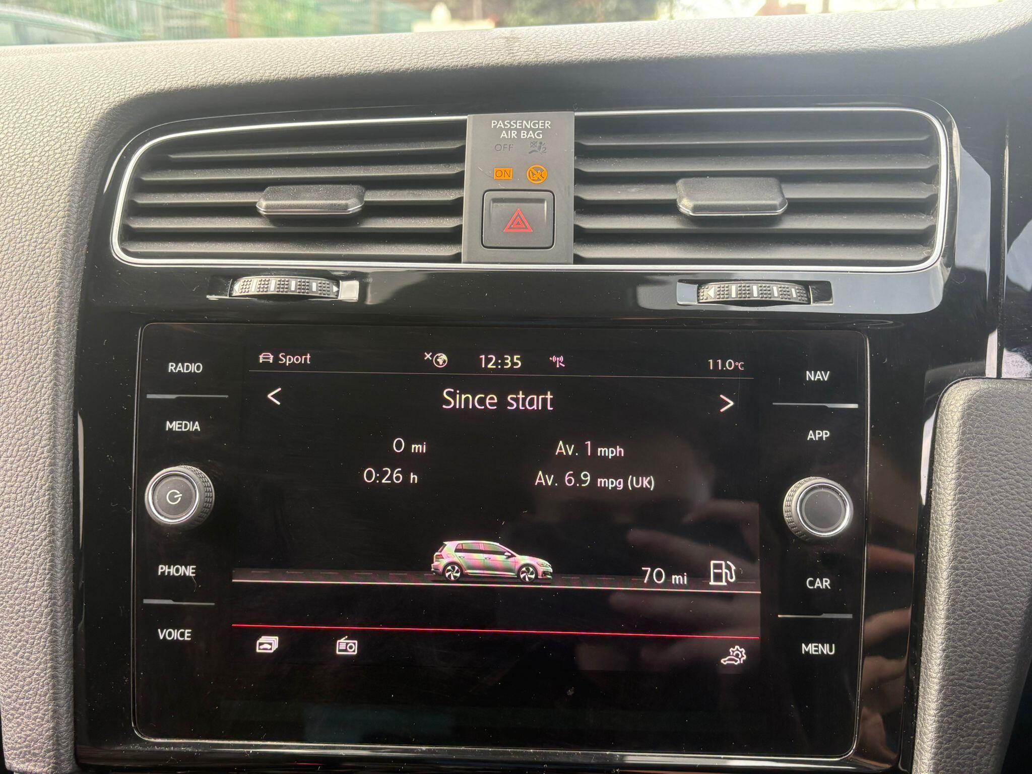 Volkswagen Golf view 9