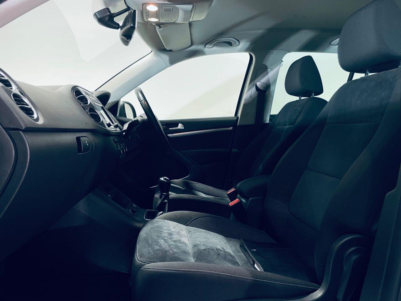 Volkswagen Tiguan view 5