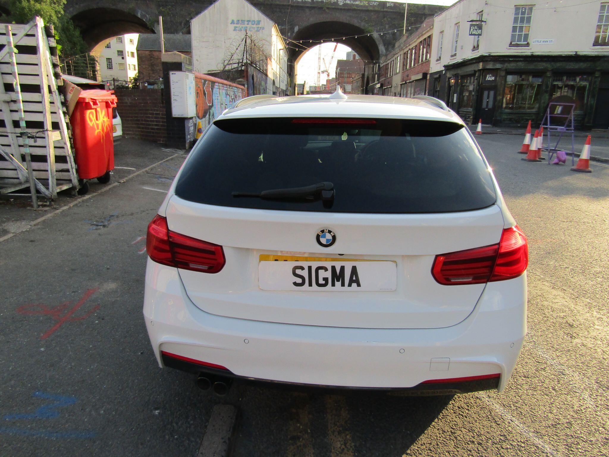BMW 3 Series view 6