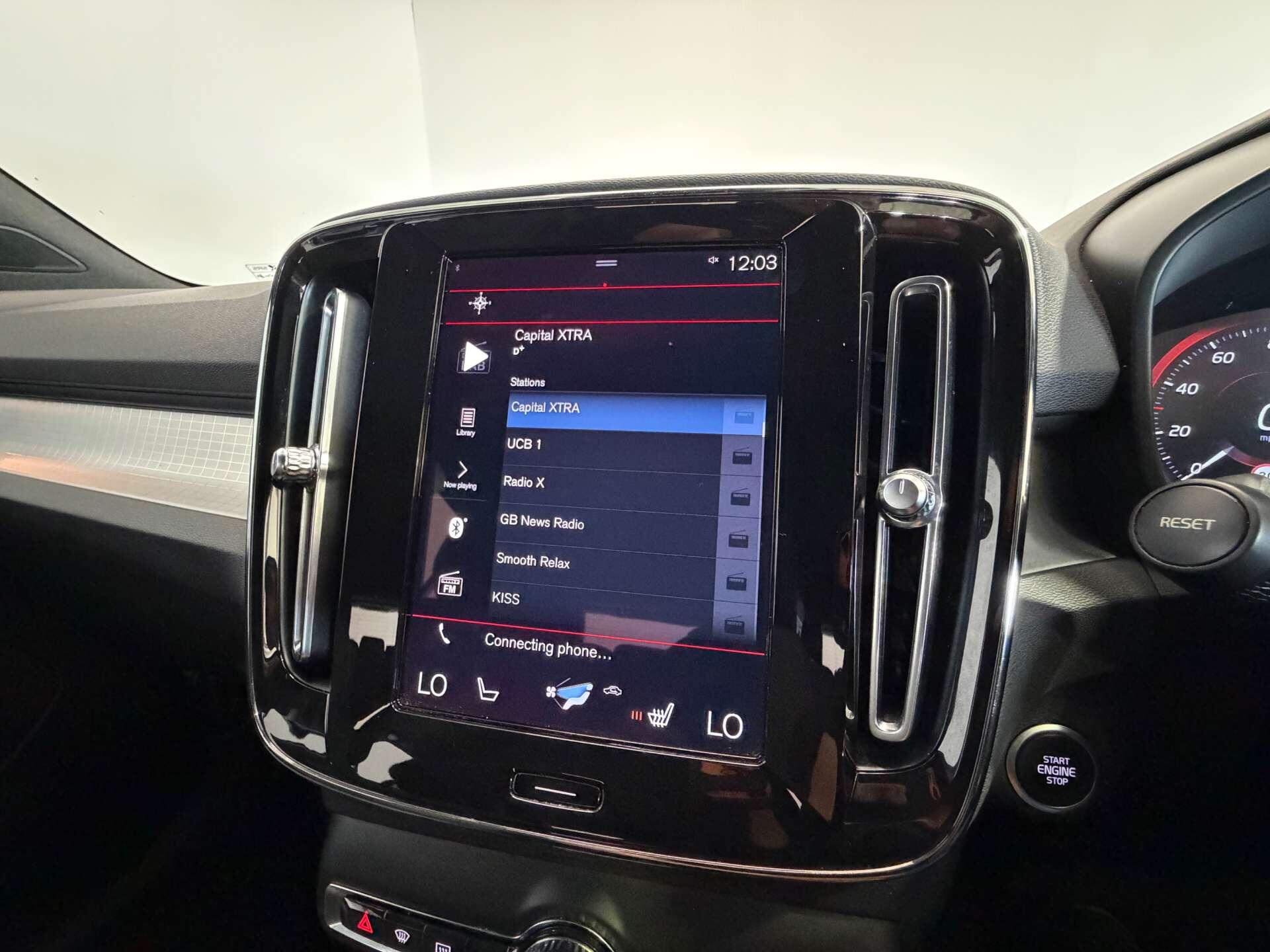 Volvo XC40 view 42