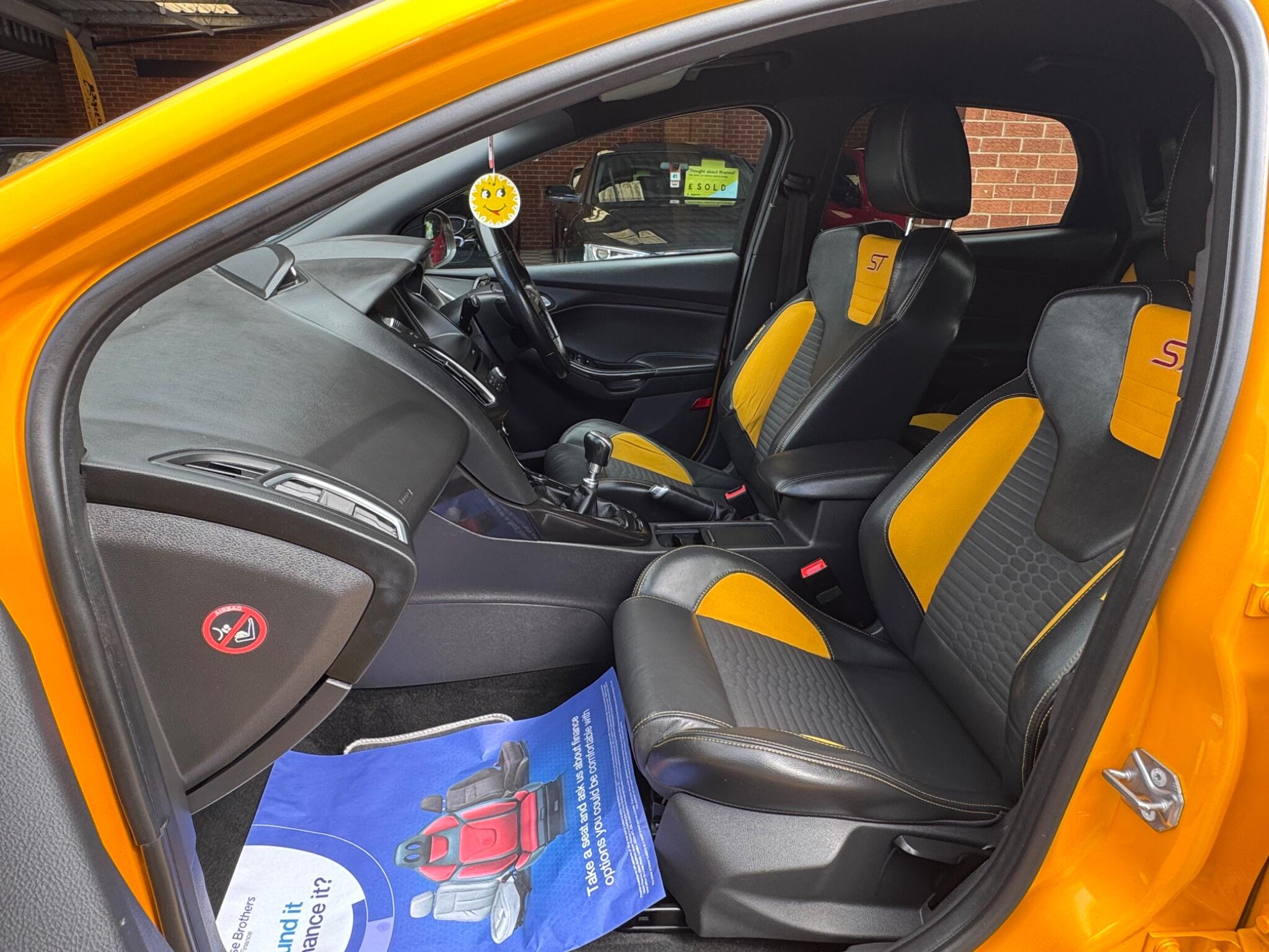 Ford Focus view 7