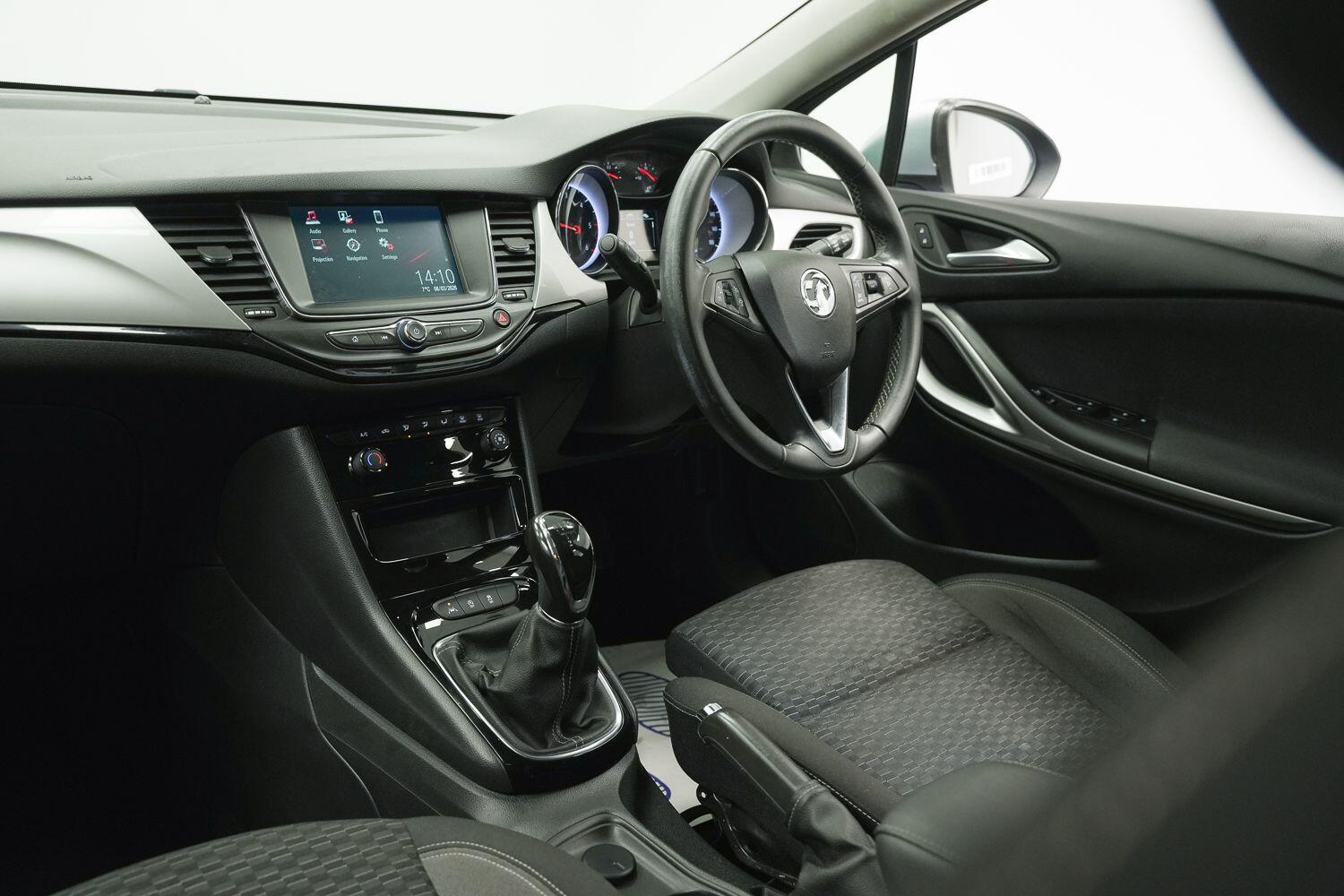 Vauxhall Astra view 6