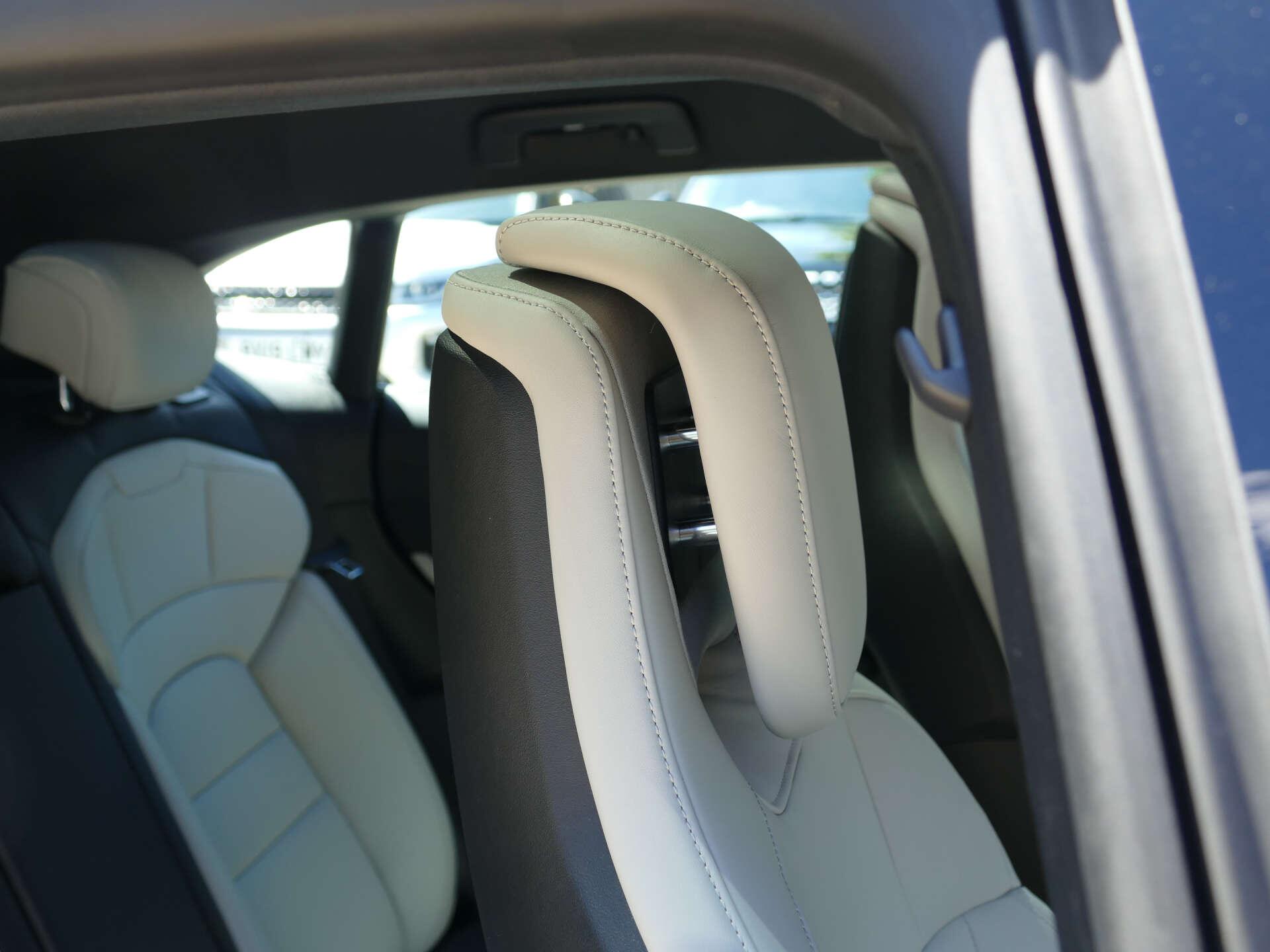 Porsche Taycan view 27