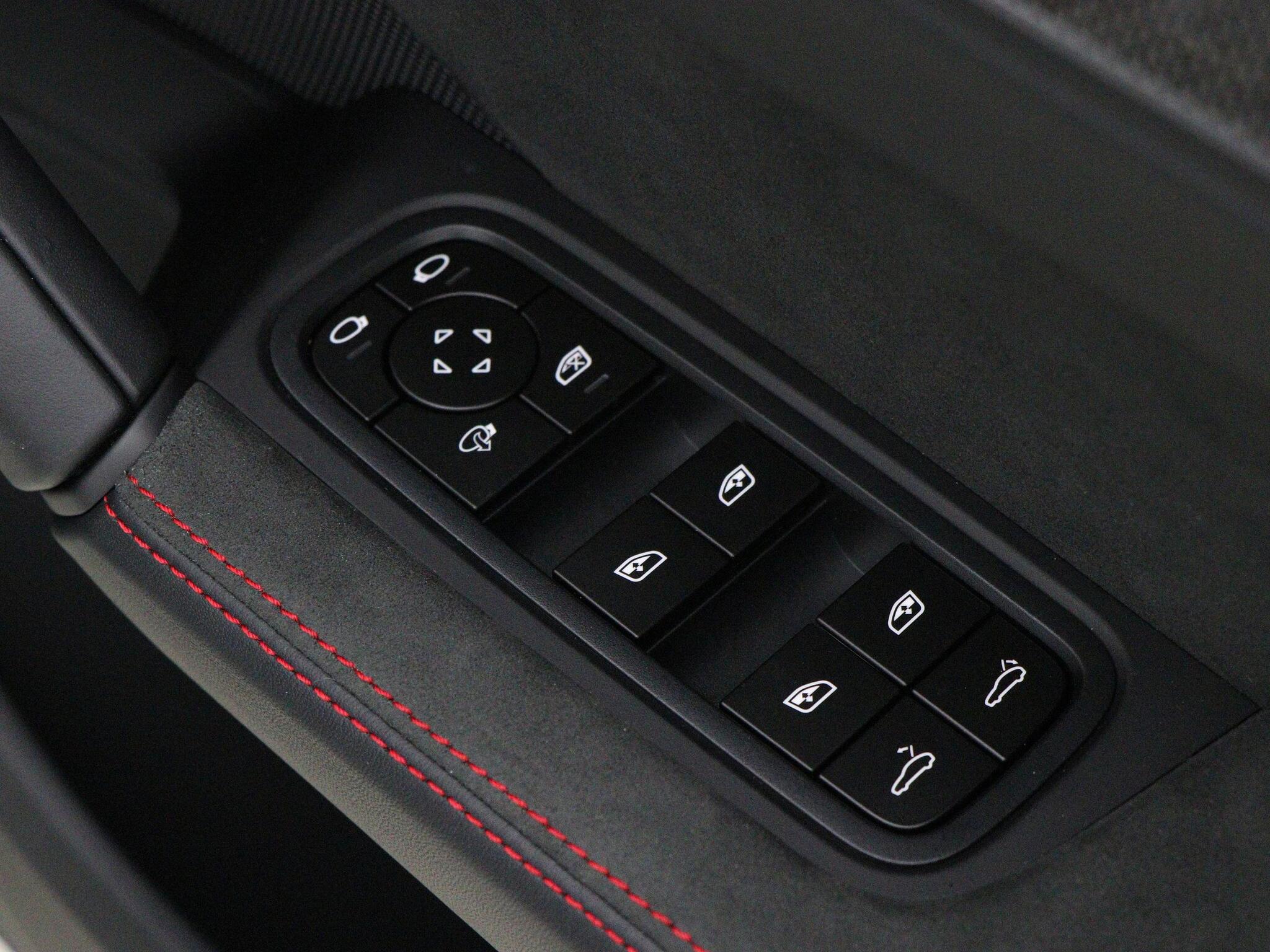 Porsche Cayenne view 27