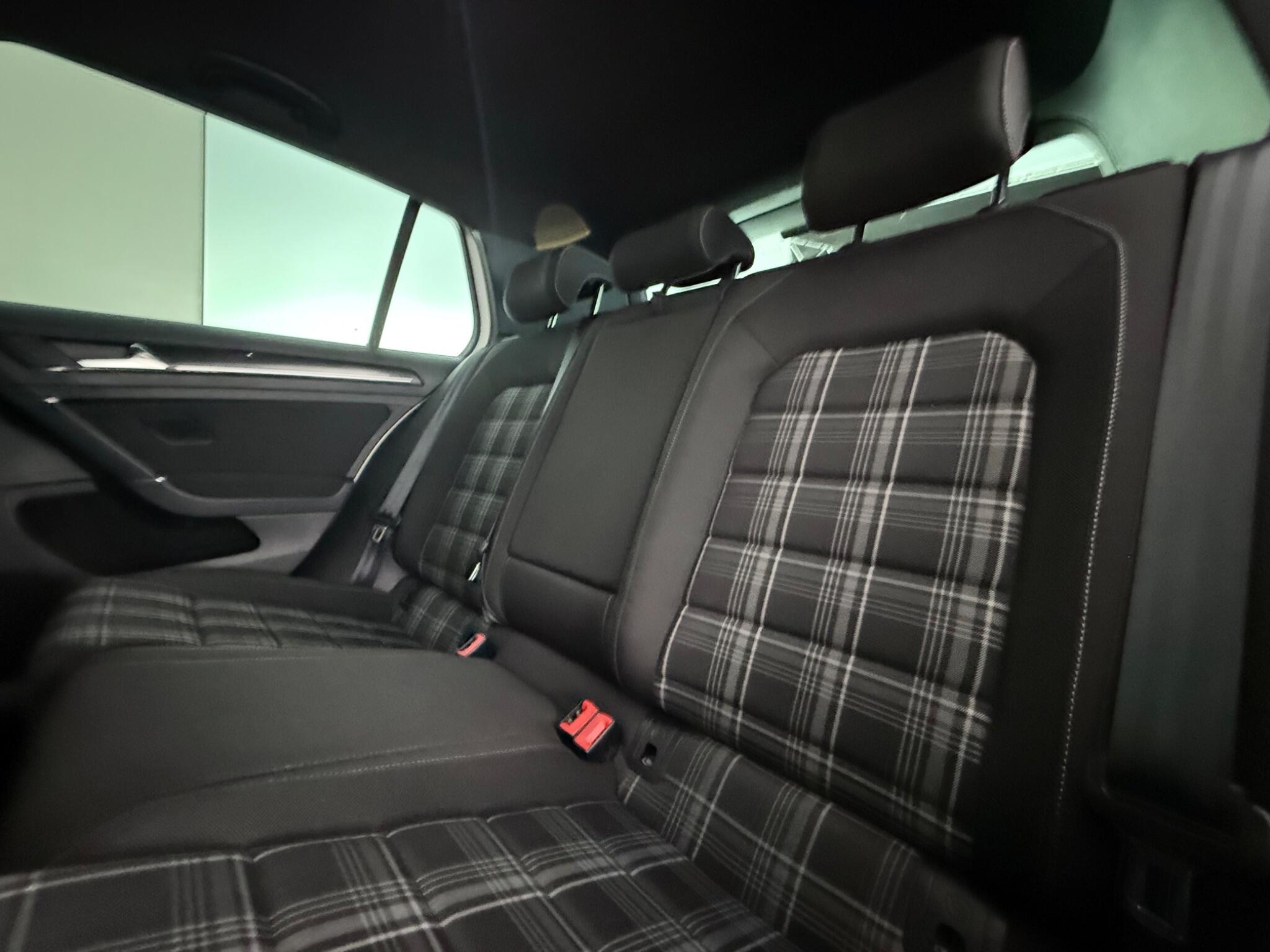 Volkswagen Golf view 28