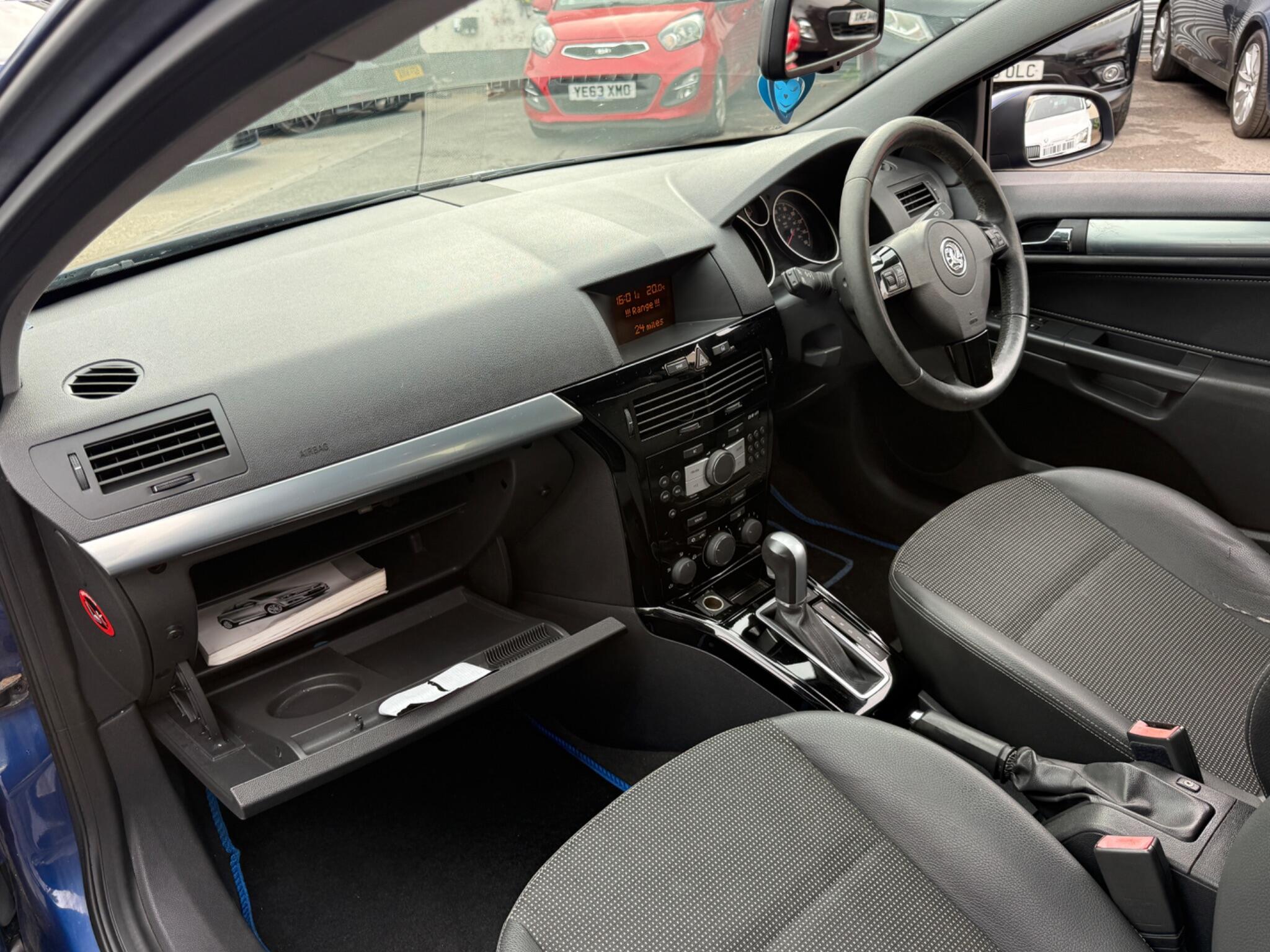 Vauxhall Astra - Image 35